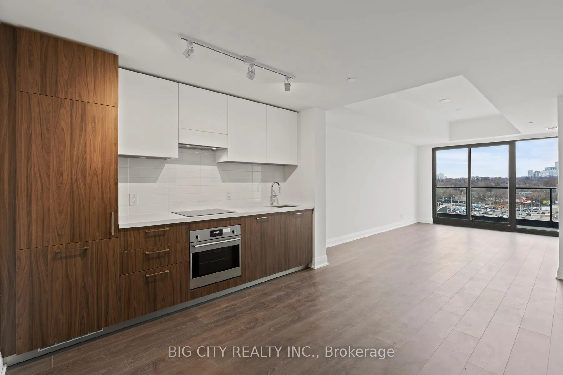 Photo 2 of Unit 806, 33 Frederick Todd Way, Toronto, Thorncliffe Park — HOMEH