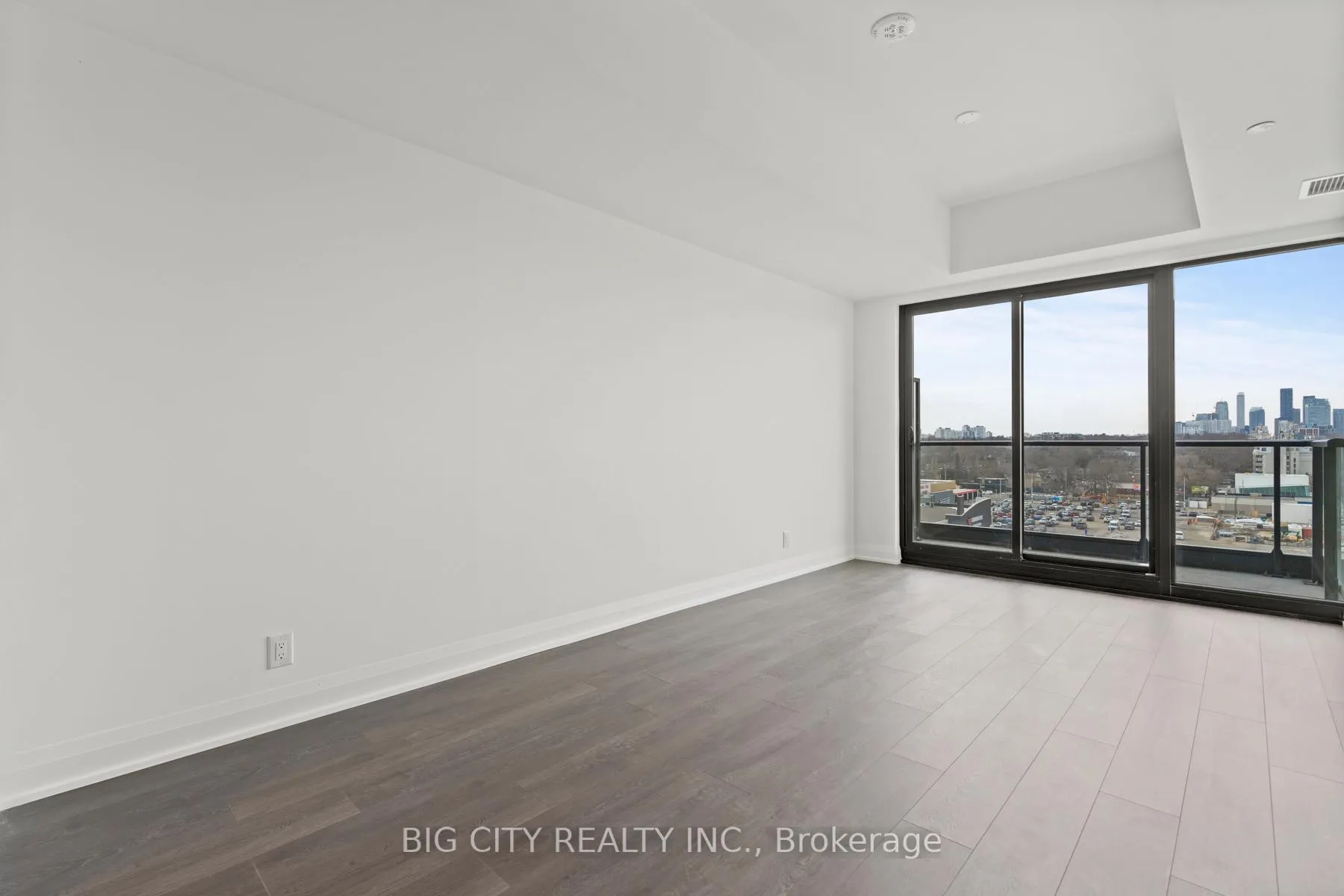 Photo 5 of Unit 806, 33 Frederick Todd Way, Toronto, Thorncliffe Park — HOMEH