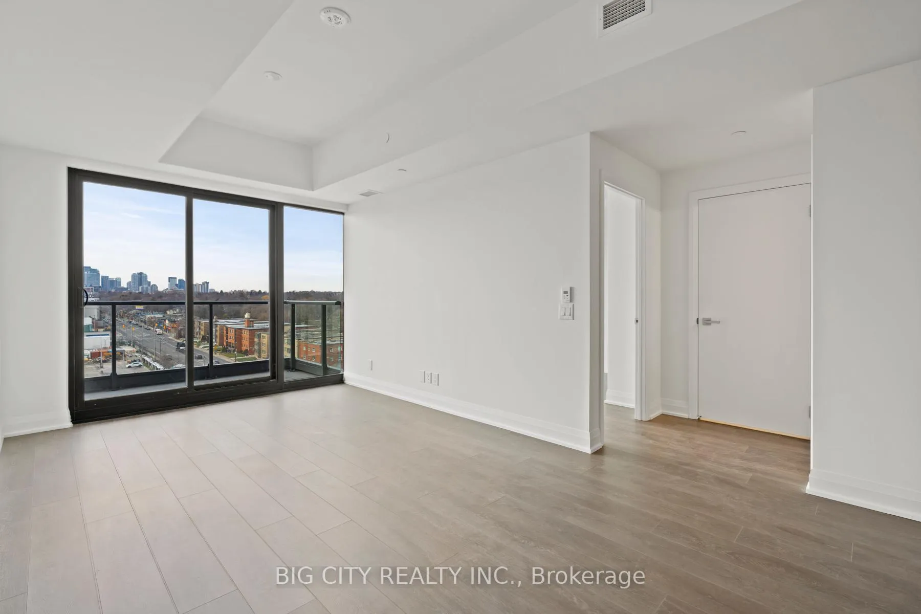 Photo 6 of Unit 806, 33 Frederick Todd Way, Toronto, Thorncliffe Park — HOMEH