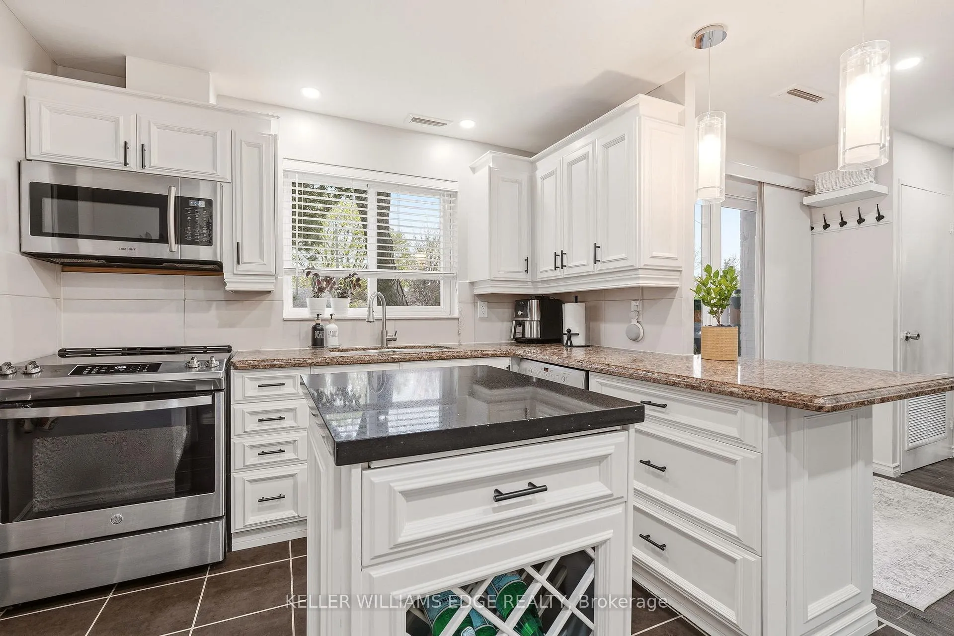 Photo 1 of Unit 157, 2001 Bonnymede Drive, Mississauga, Clarkson — HOMEH