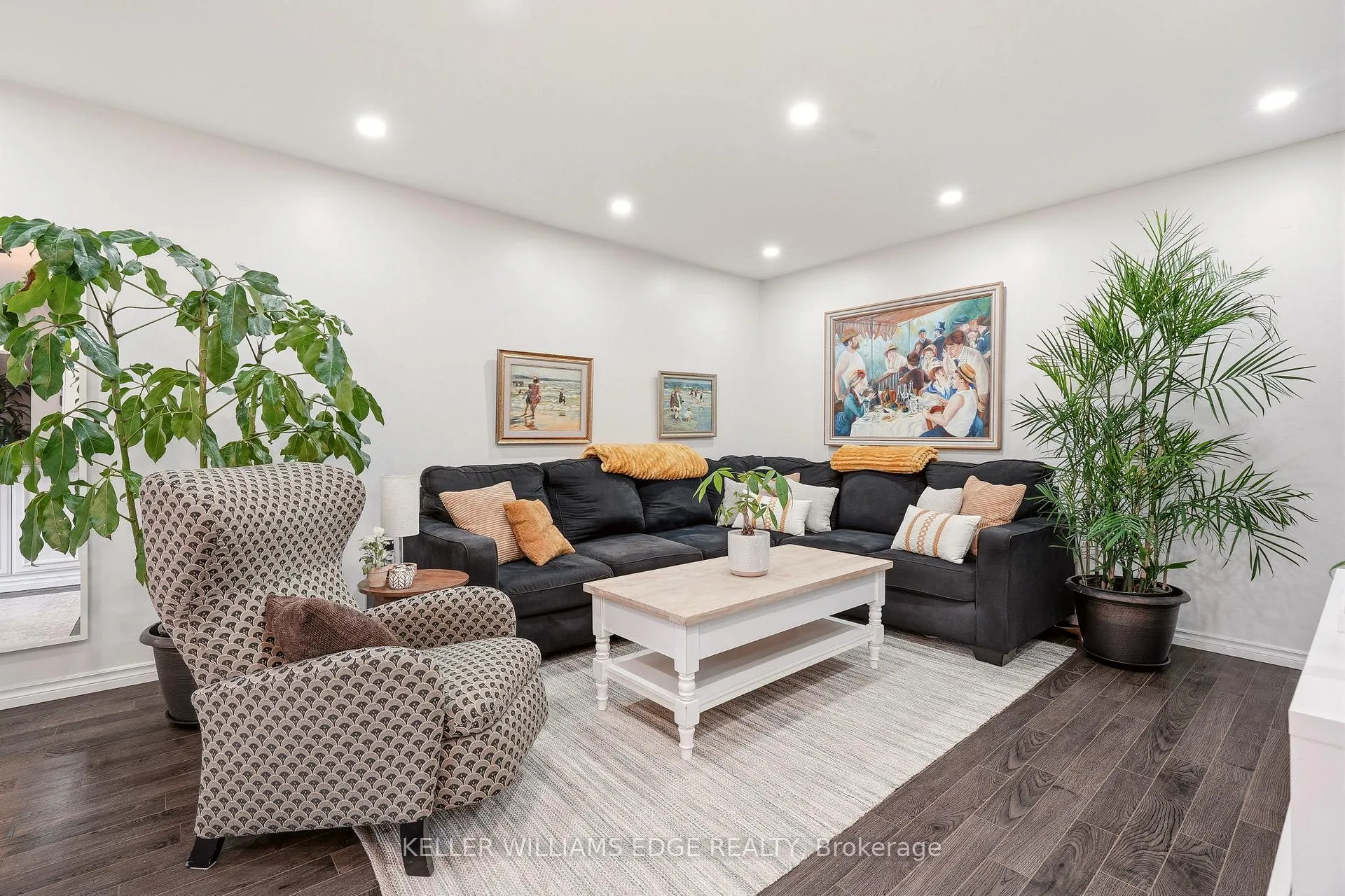 Photo 4 of Unit 157, 2001 Bonnymede Drive, Mississauga, Clarkson — HOMEH