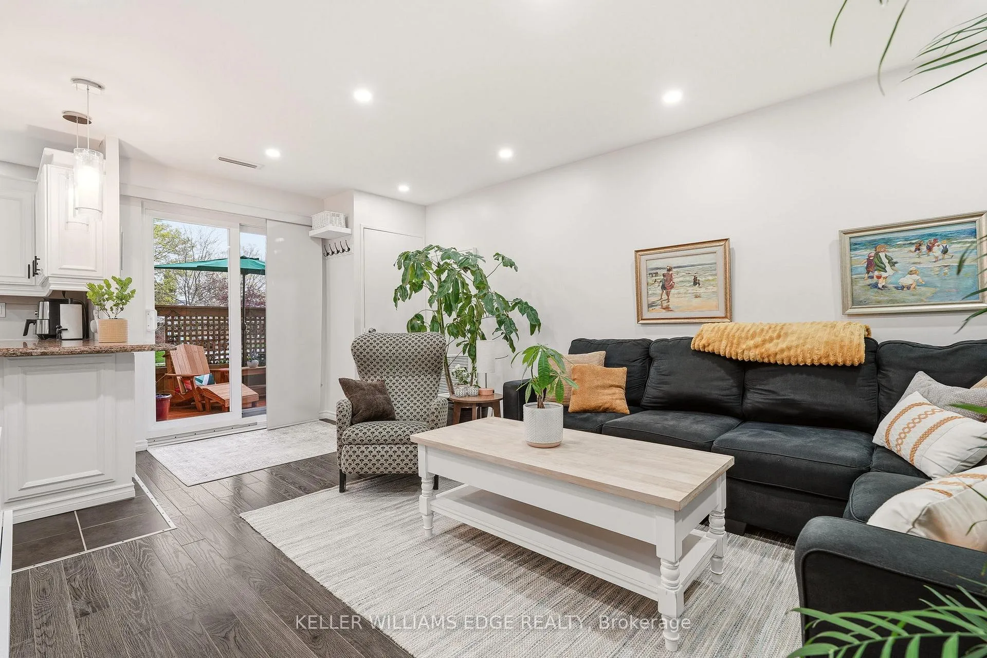 Photo 5 of Unit 157, 2001 Bonnymede Drive, Mississauga, Clarkson — HOMEH