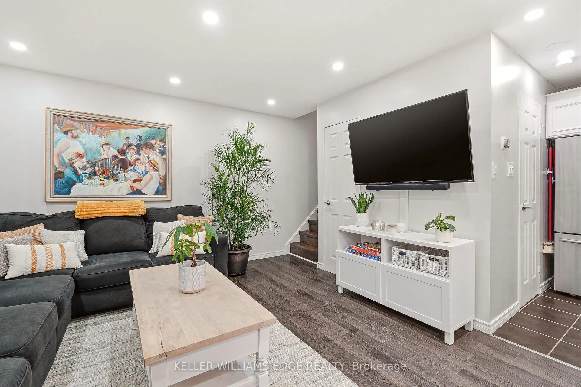 Photo 6 of Unit 157, 2001 Bonnymede Drive, Mississauga, Clarkson — HOMEH