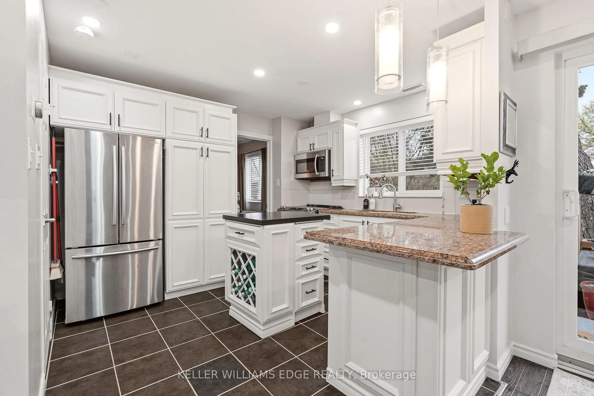 Photo 10 of Unit 157, 2001 Bonnymede Drive, Mississauga, Clarkson — HOMEH