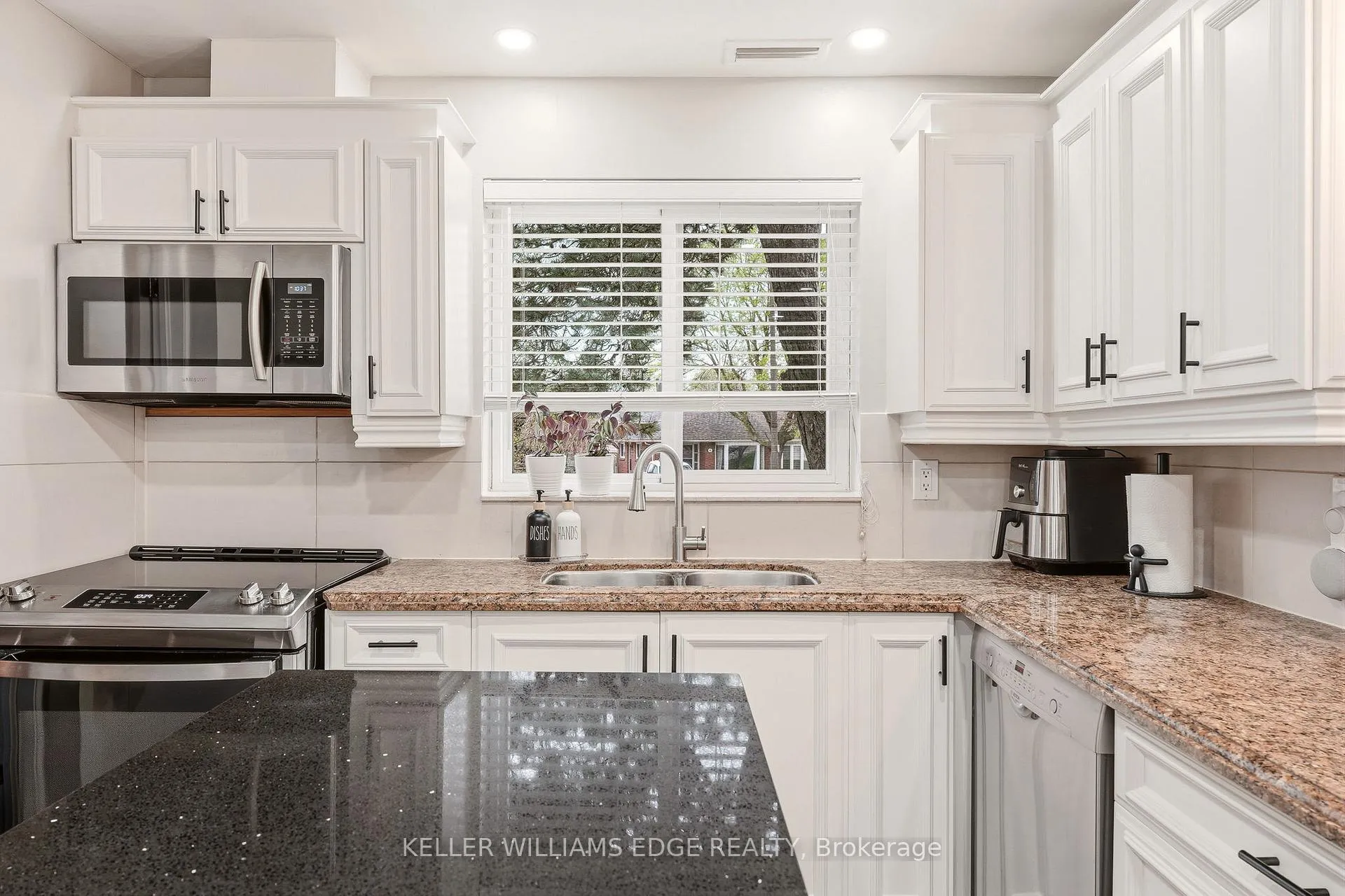 Photo 11 of Unit 157, 2001 Bonnymede Drive, Mississauga, Clarkson — HOMEH