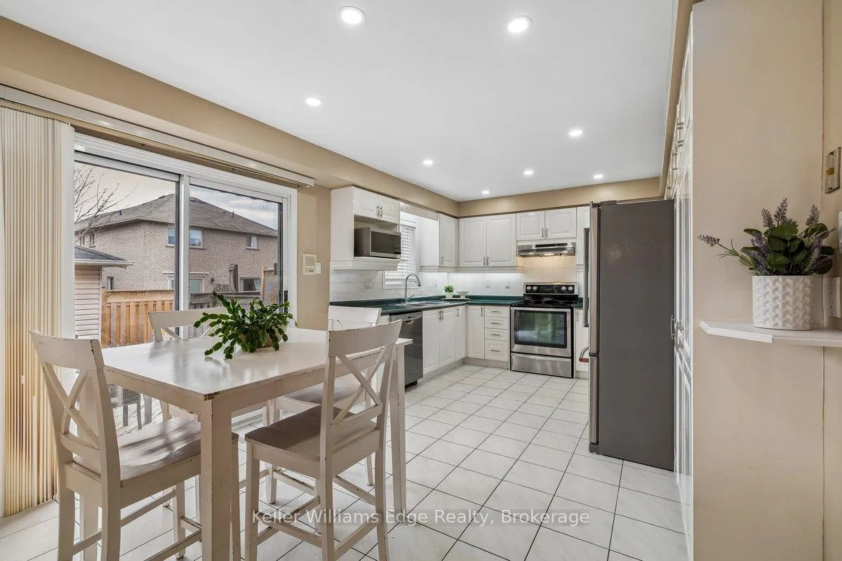Photo 9 of 40 Brookhurst Crescent, Hamilton, Waterdown — HOMEH