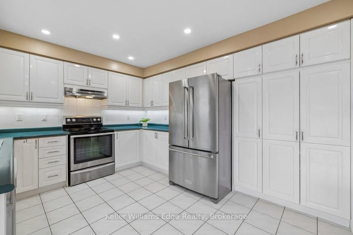 Photo 12 of 40 Brookhurst Crescent, Hamilton, Waterdown — HOMEH