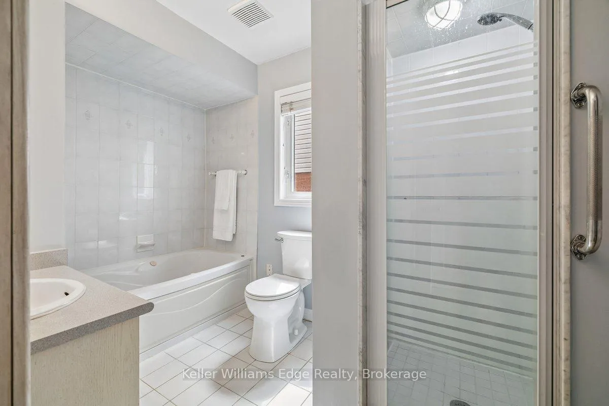 Photo 16 of 40 Brookhurst Crescent, Hamilton, Waterdown — HOMEH