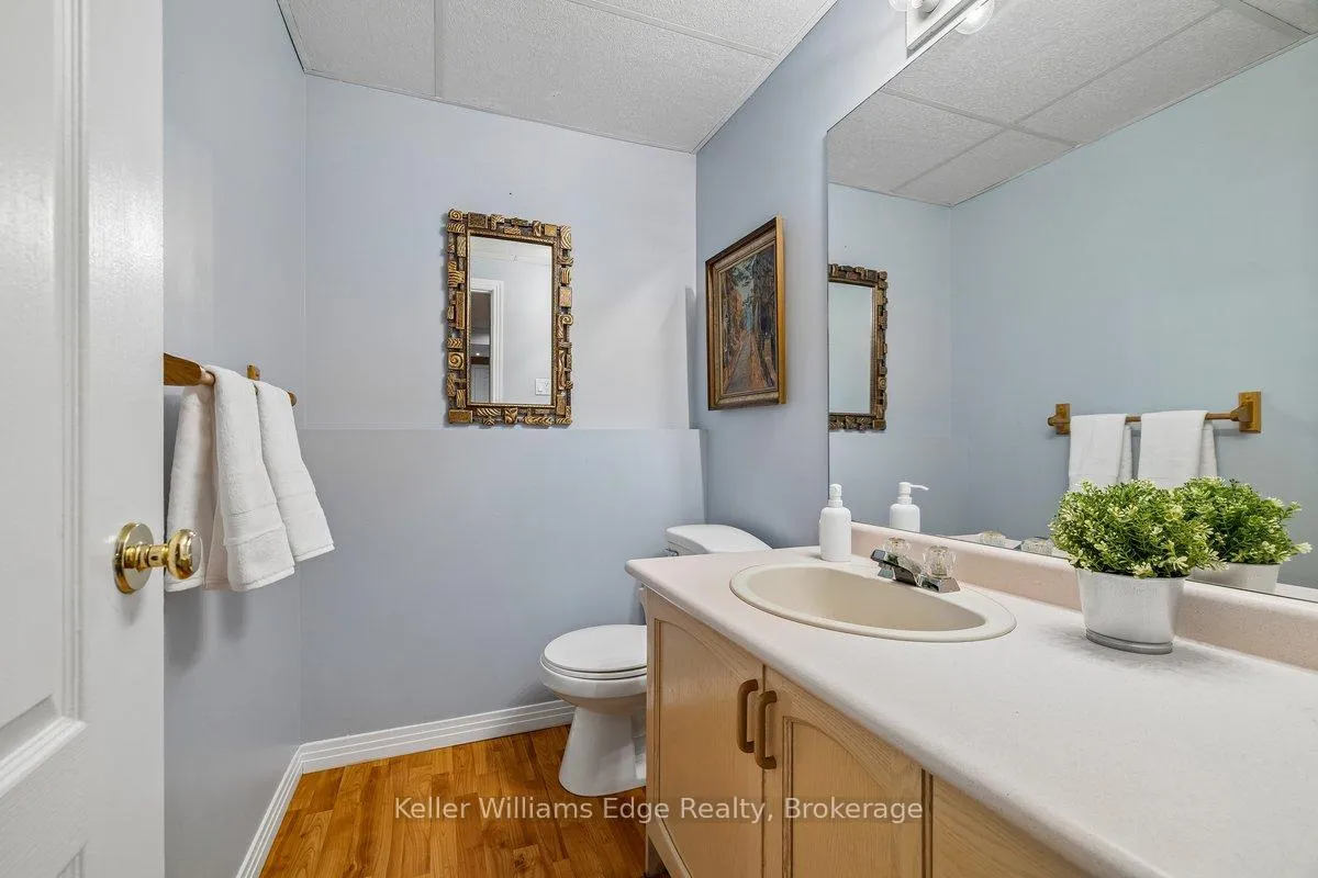 Photo 27 of 40 Brookhurst Crescent, Hamilton, Waterdown — HOMEH