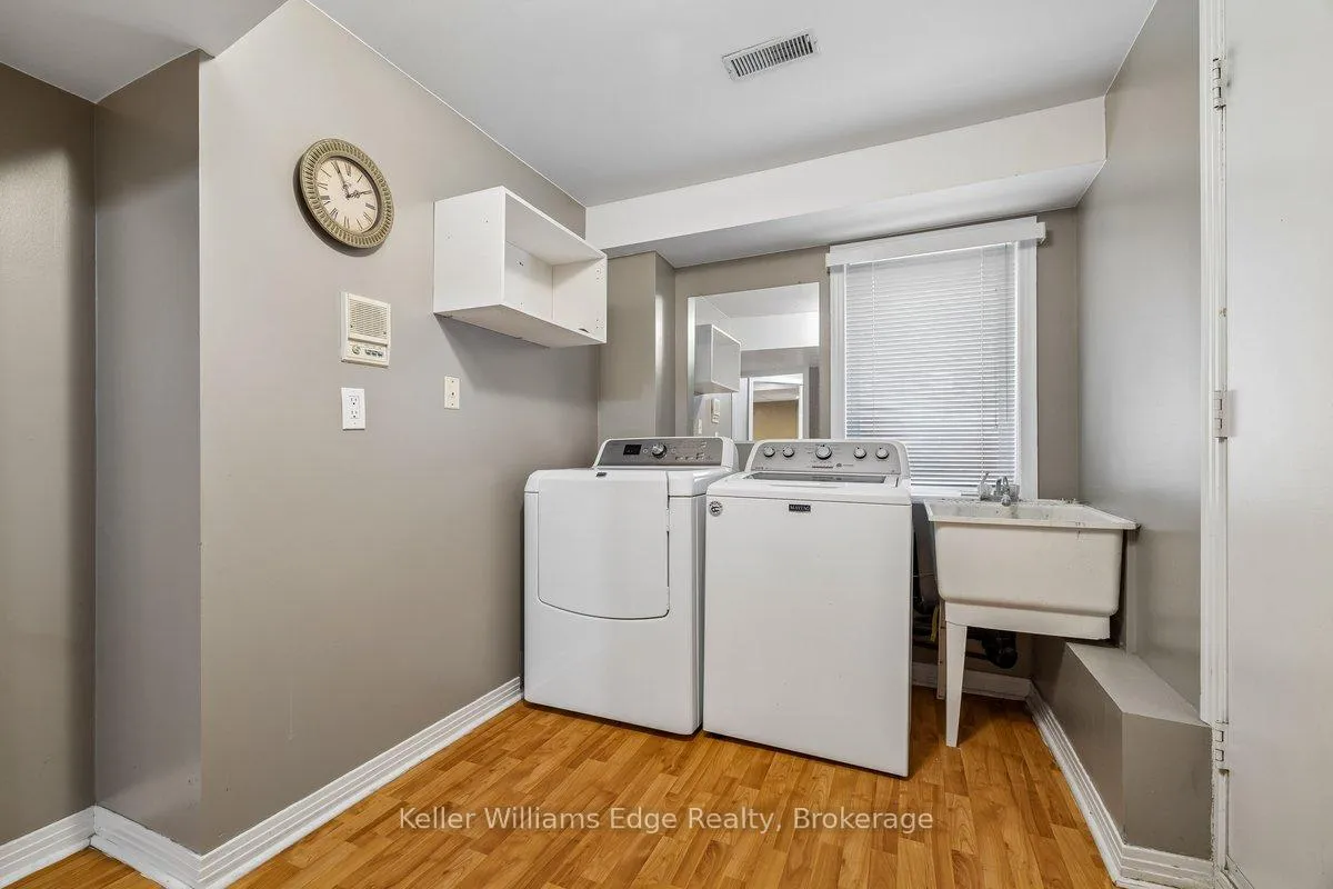 Photo 28 of 40 Brookhurst Crescent, Hamilton, Waterdown — HOMEH