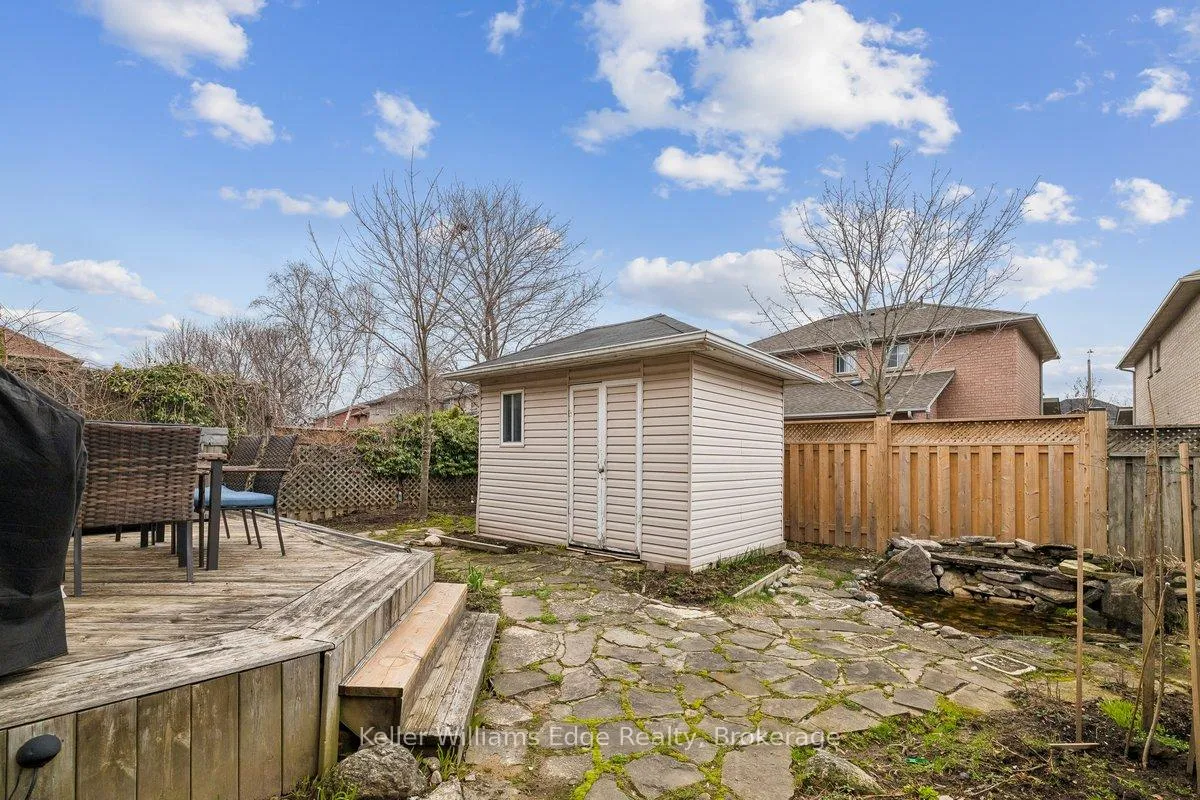 Photo 32 of 40 Brookhurst Crescent, Hamilton, Waterdown — HOMEH