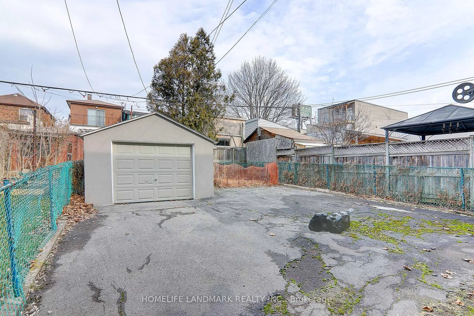 Photo 2 of Unit 2(Upper, 8 Hanson Road, Toronto, Oakwood Village — HOMEH