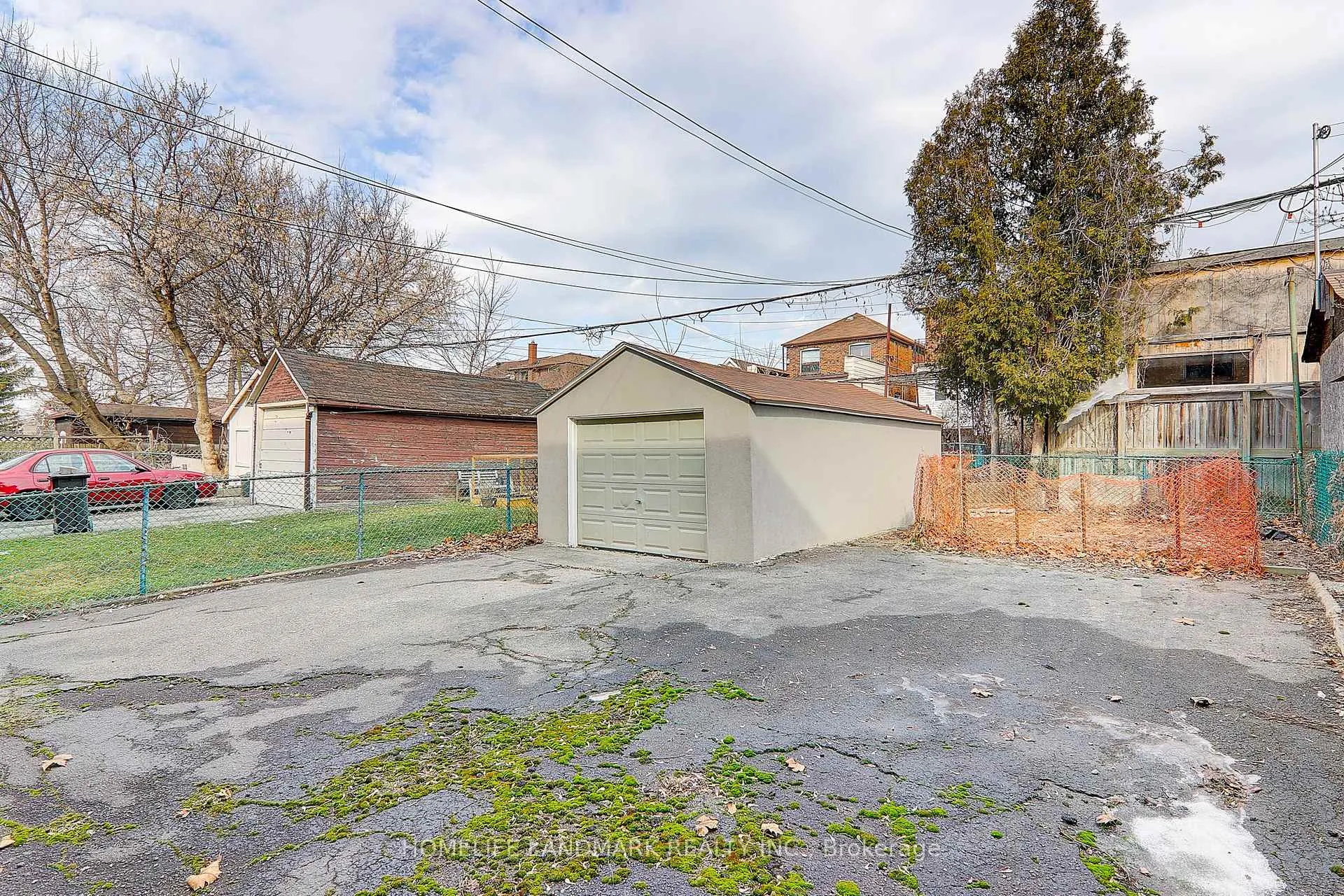 Photo 3 of Unit 2(Upper, 8 Hanson Road, Toronto, Oakwood Village — HOMEH