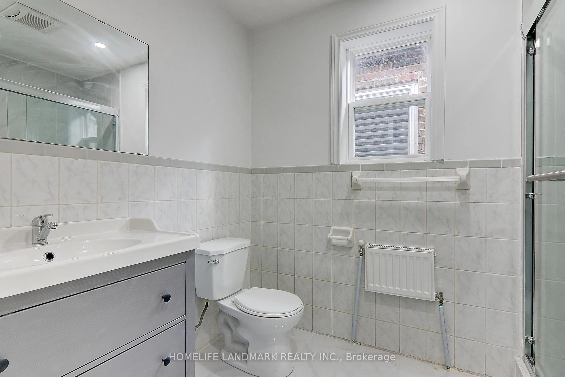 Photo 14 of Unit 2(Upper, 8 Hanson Road, Toronto, Oakwood Village — HOMEH