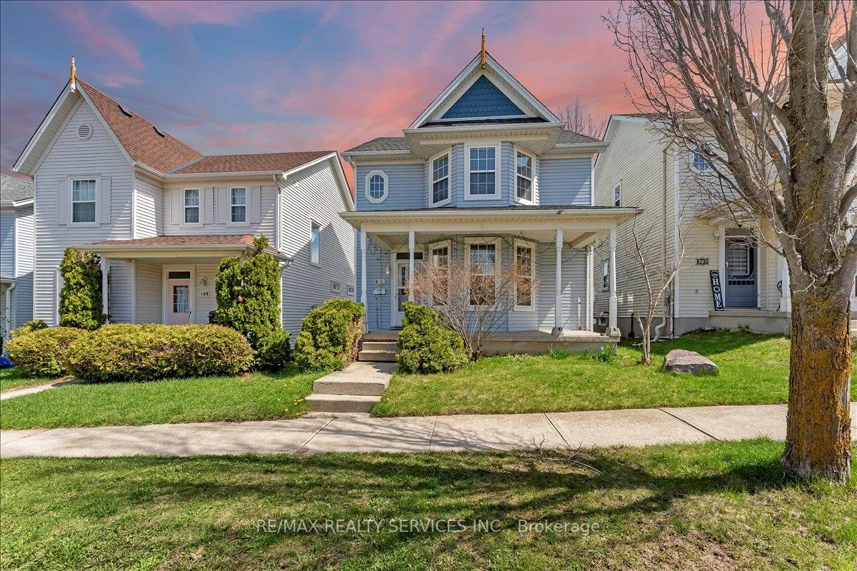 Photo 3 of 672 Zermatt Drive, Waterloo, Clair Hills — HOMEH