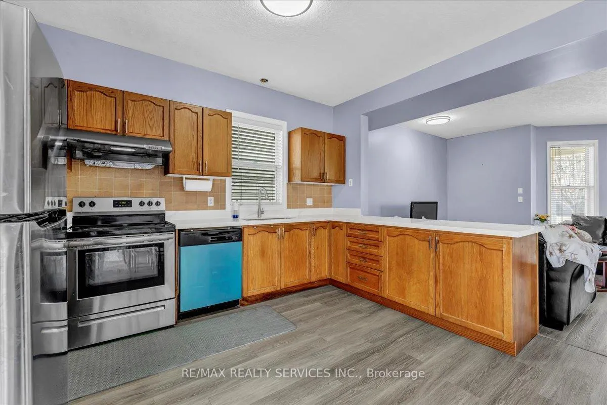 Photo 20 of 672 Zermatt Drive, Waterloo, Clair Hills — HOMEH