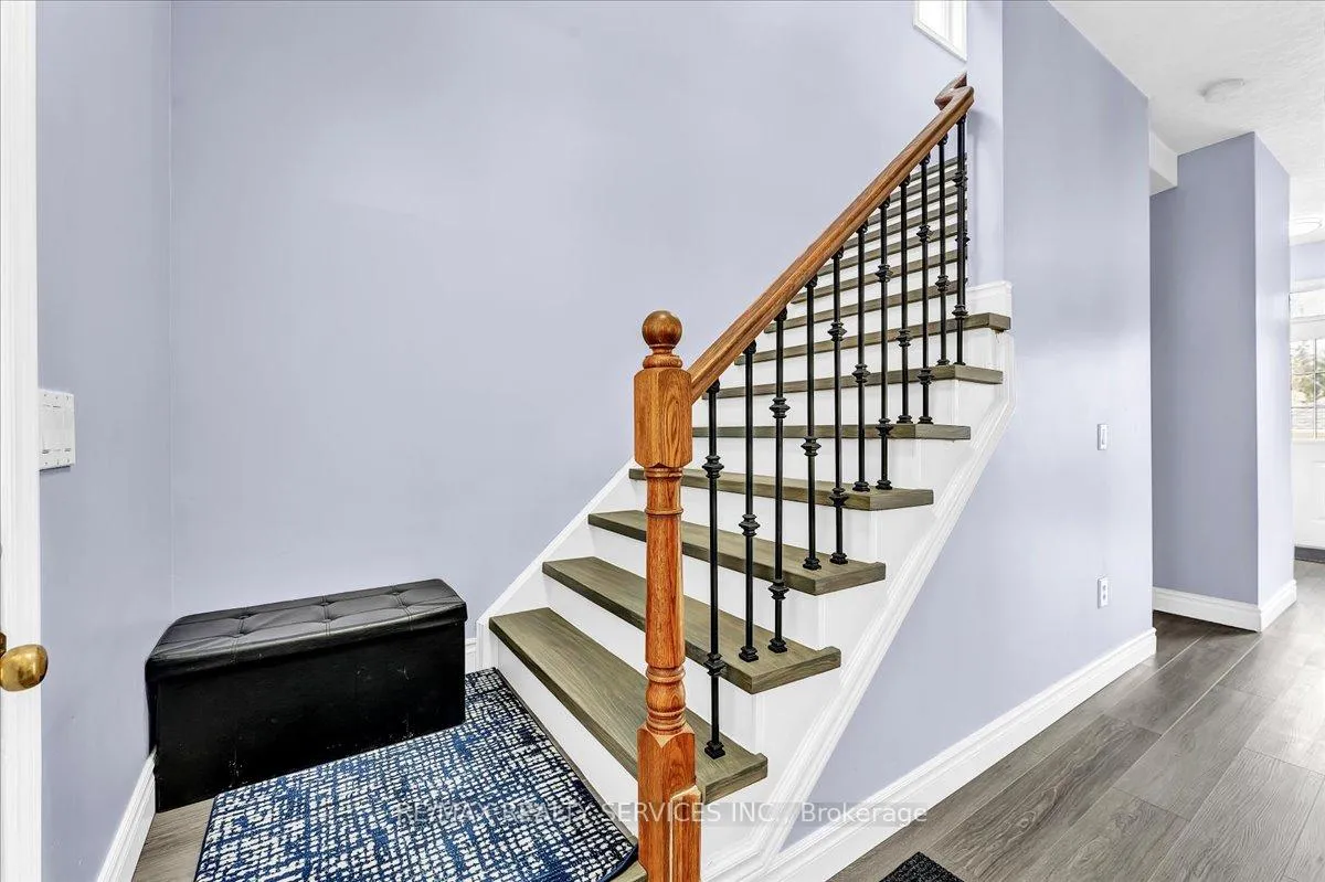 Photo 22 of 672 Zermatt Drive, Waterloo, Clair Hills — HOMEH