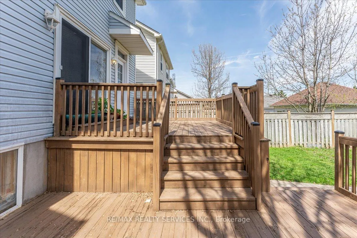 Photo 41 of 672 Zermatt Drive, Waterloo, Clair Hills — HOMEH