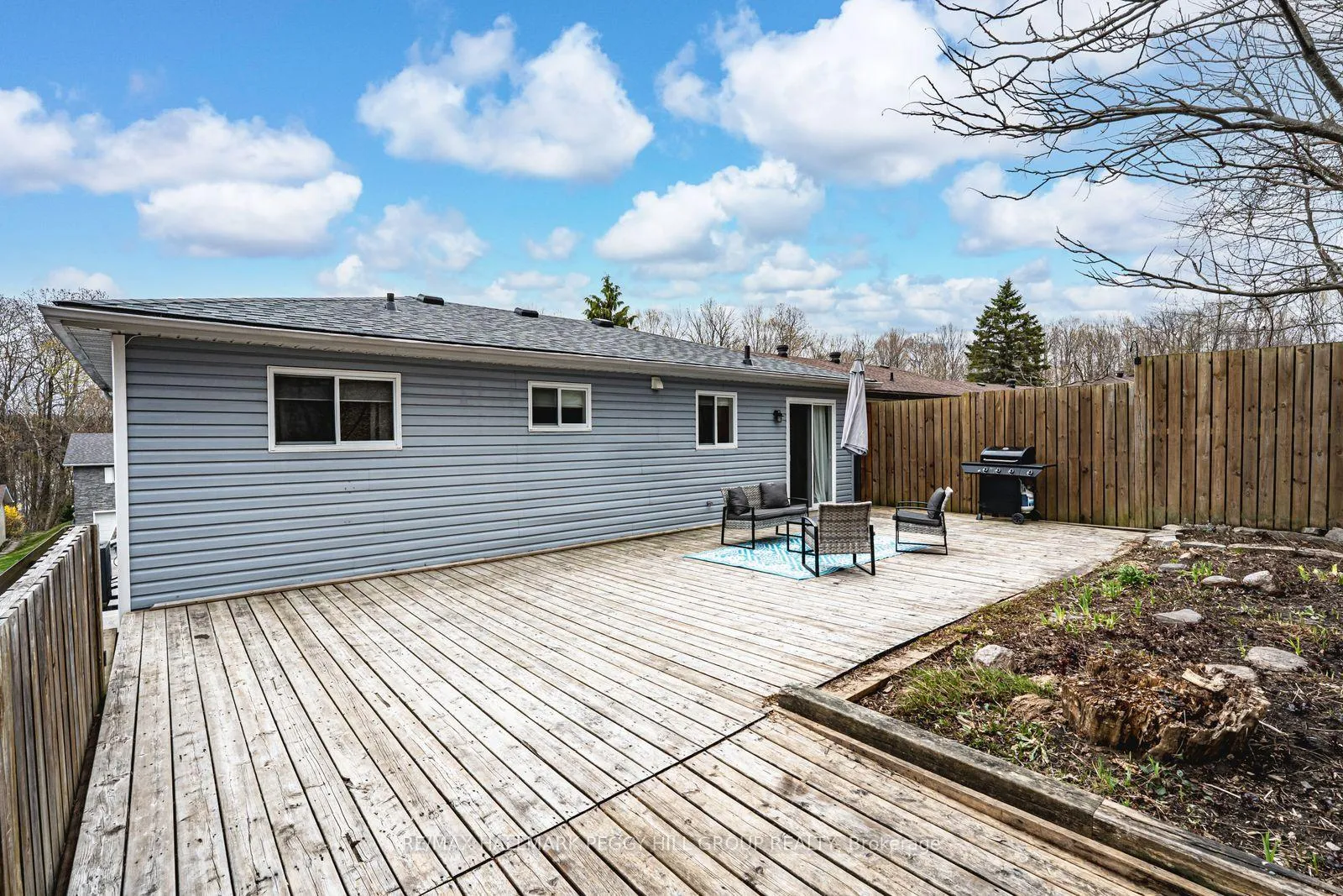 Photo 15 of 821 Birchwood Drive, Midland — HOMEH