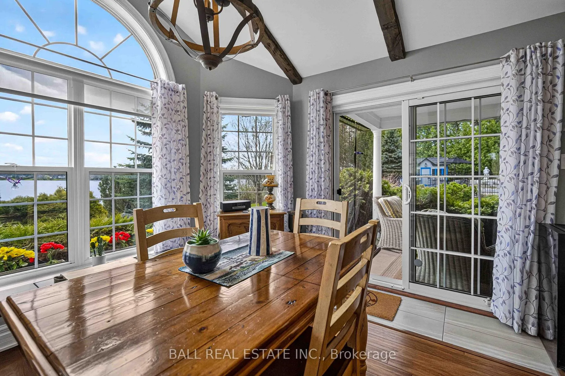 Photo 22 of 1725 Young's Point Road, Selwyn — HOMEH