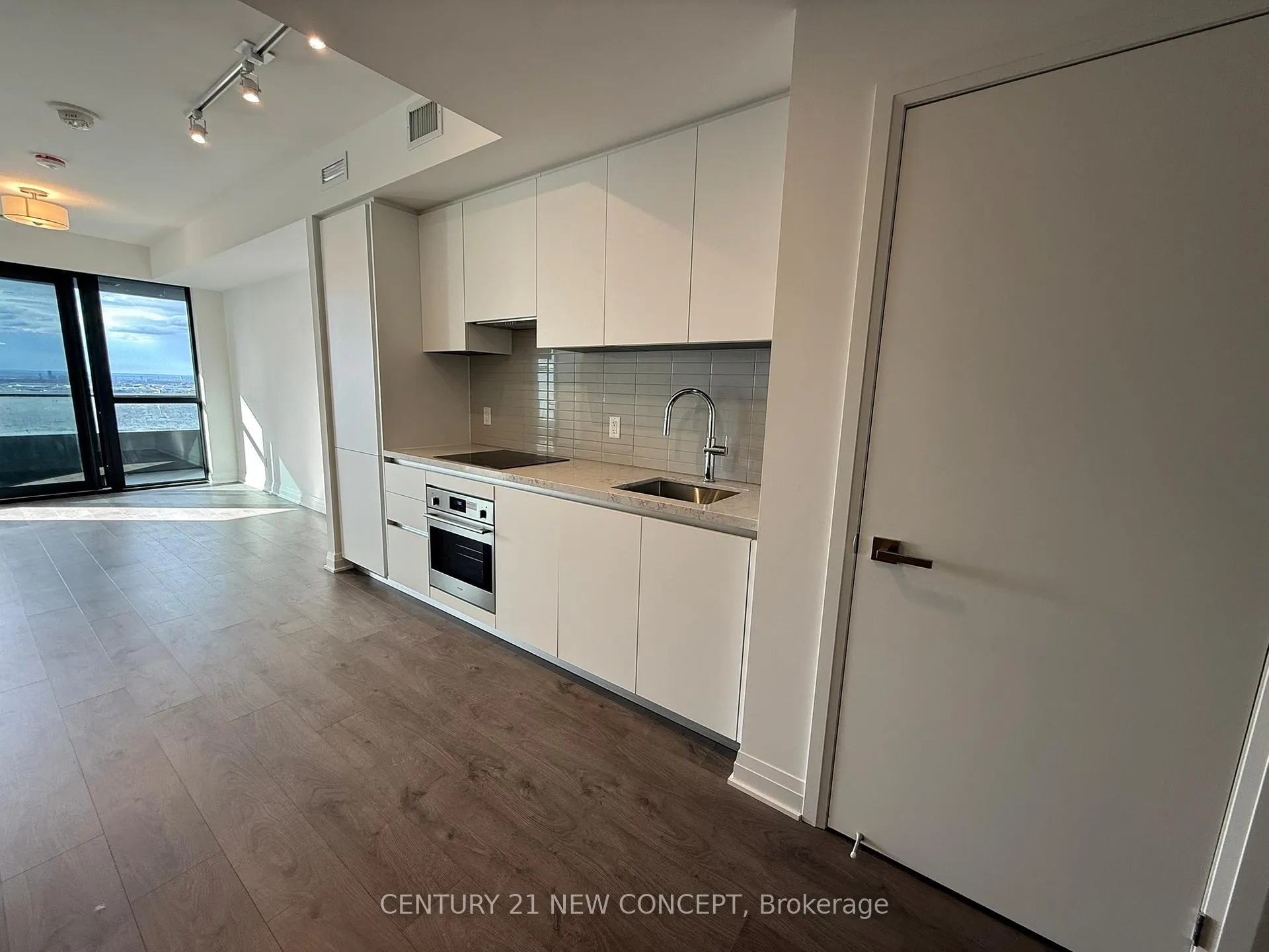 Photo 2 of Unit 5408, 4015 The Exchange, Mississauga, City Centre — HOMEH