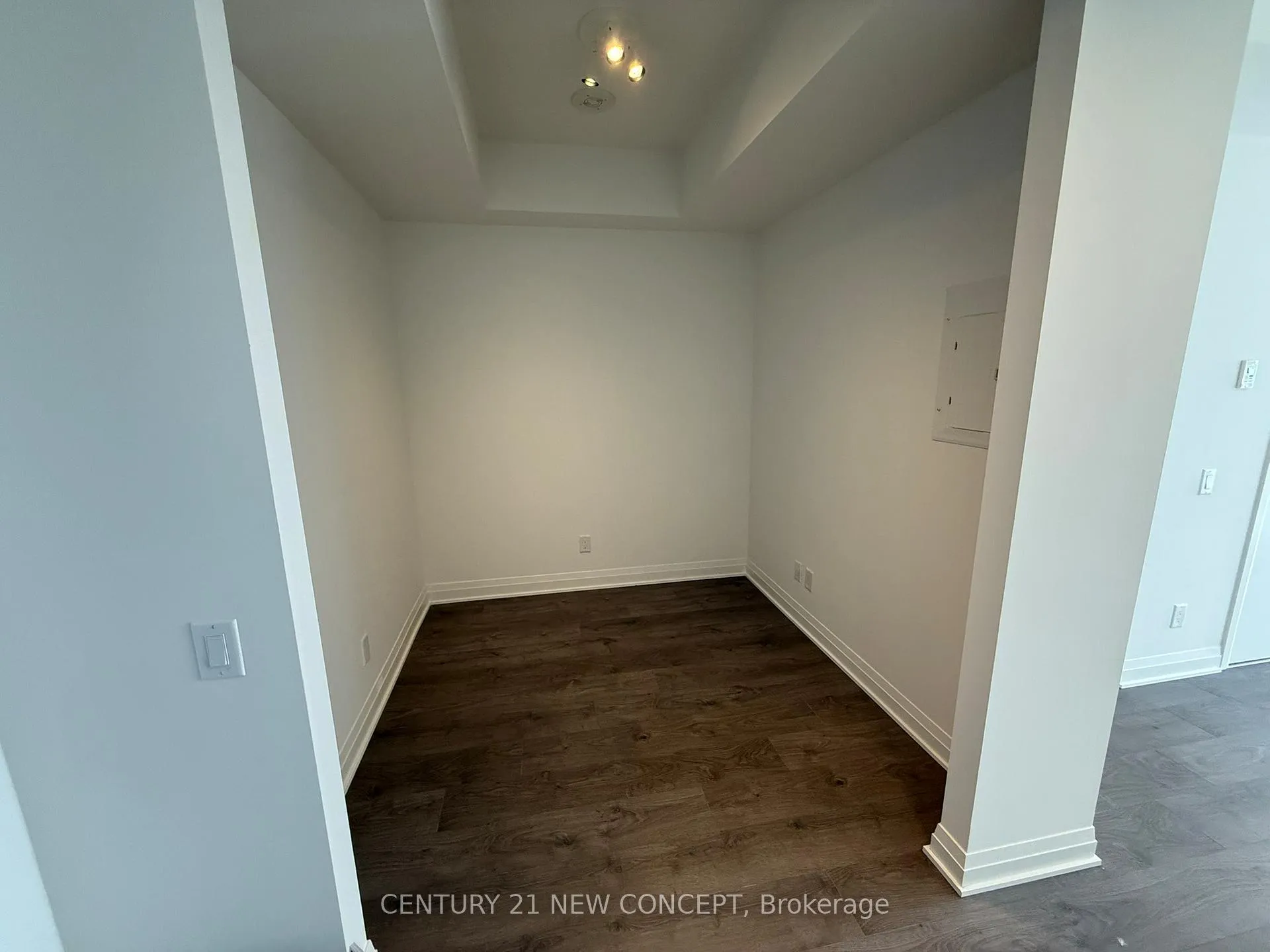 Photo 4 of Unit 5408, 4015 The Exchange, Mississauga, City Centre — HOMEH