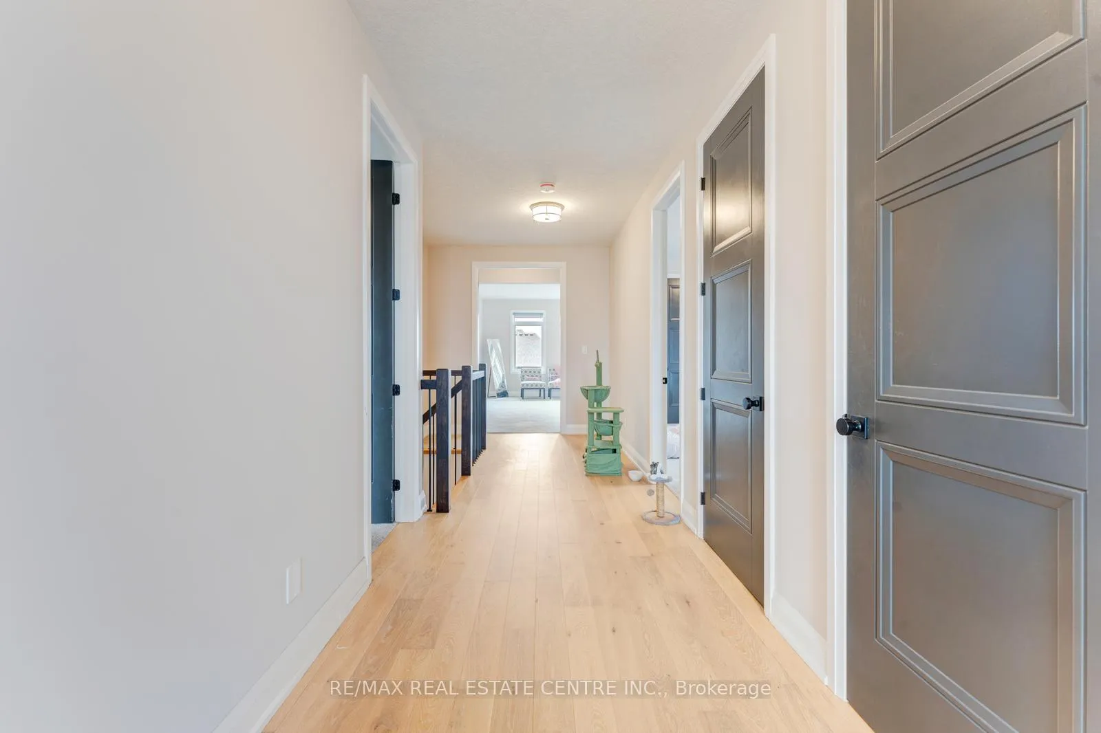 Photo 27 of 94 Pondcliffe Drive, Kitchener, Doon South — HOMEH