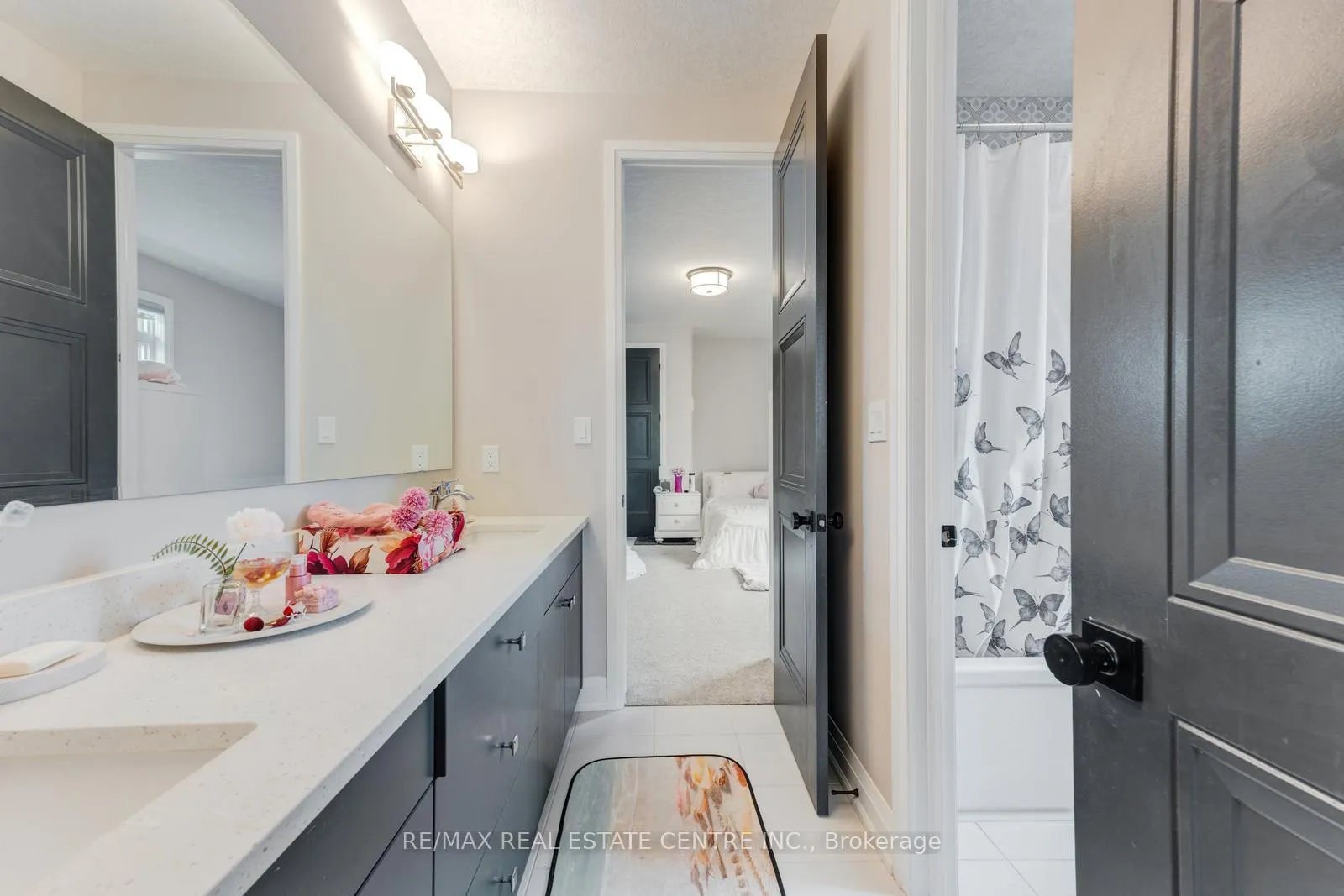 Photo 39 of 94 Pondcliffe Drive, Kitchener, Doon South — HOMEH