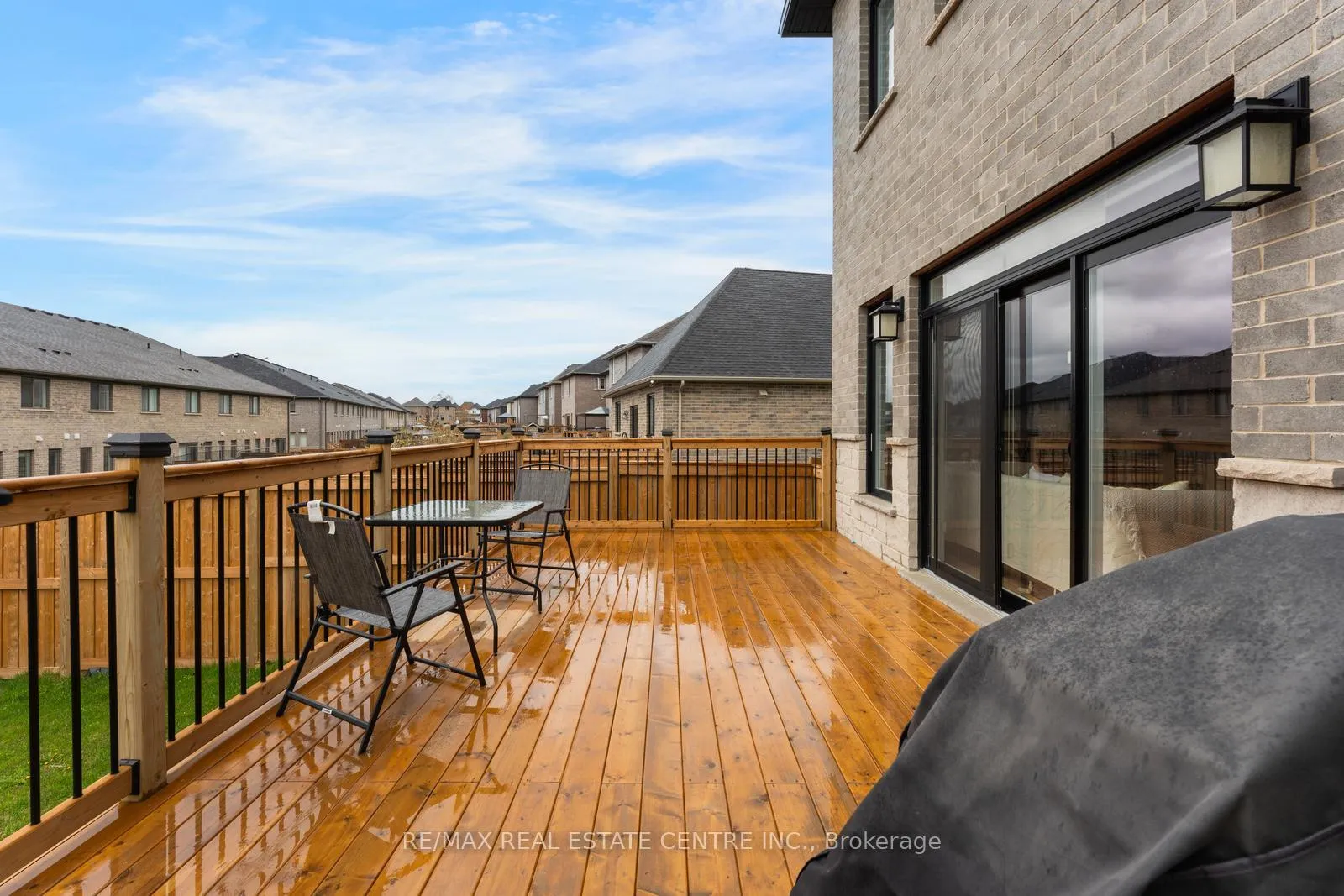 Photo 44 of 94 Pondcliffe Drive, Kitchener, Doon South — HOMEH