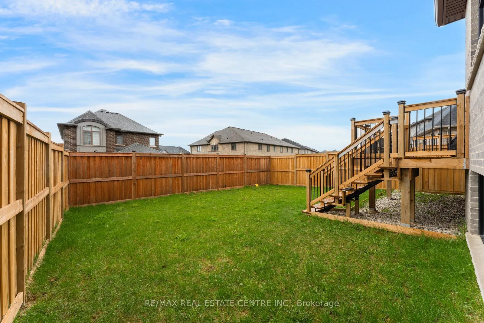 Photo 46 of 94 Pondcliffe Drive, Kitchener, Doon South — HOMEH