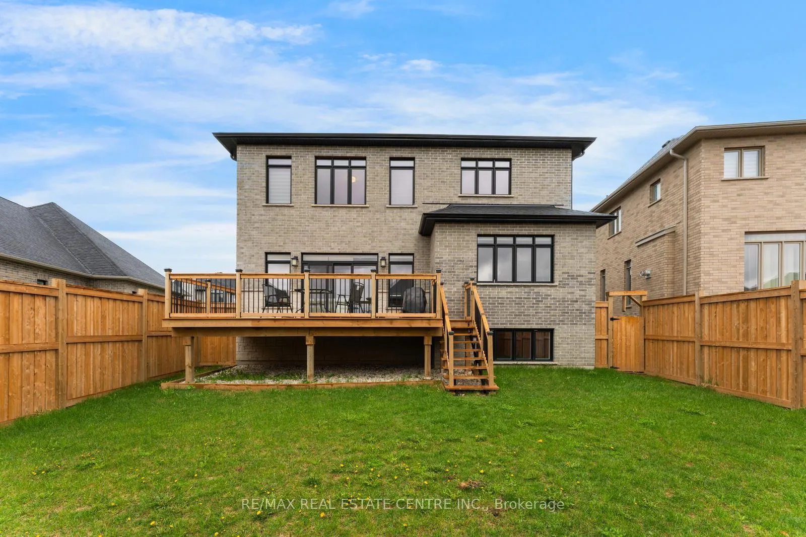 Photo 47 of 94 Pondcliffe Drive, Kitchener, Doon South — HOMEH