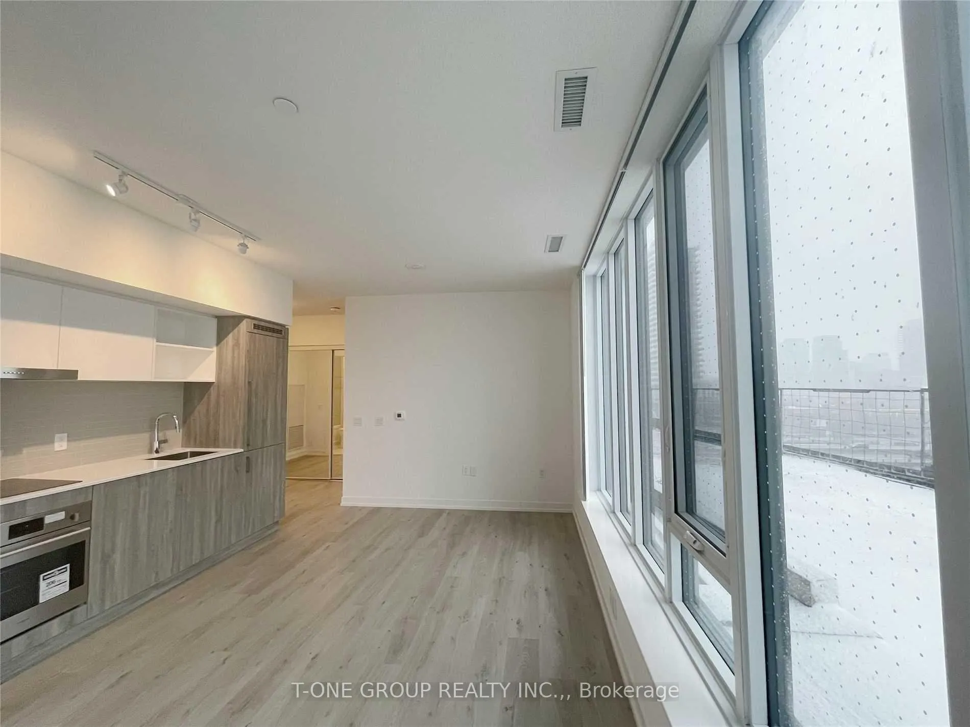 Photo 2 of Unit 1006, 138 Downes Street, Toronto, Waterfront Communities — HOMEH