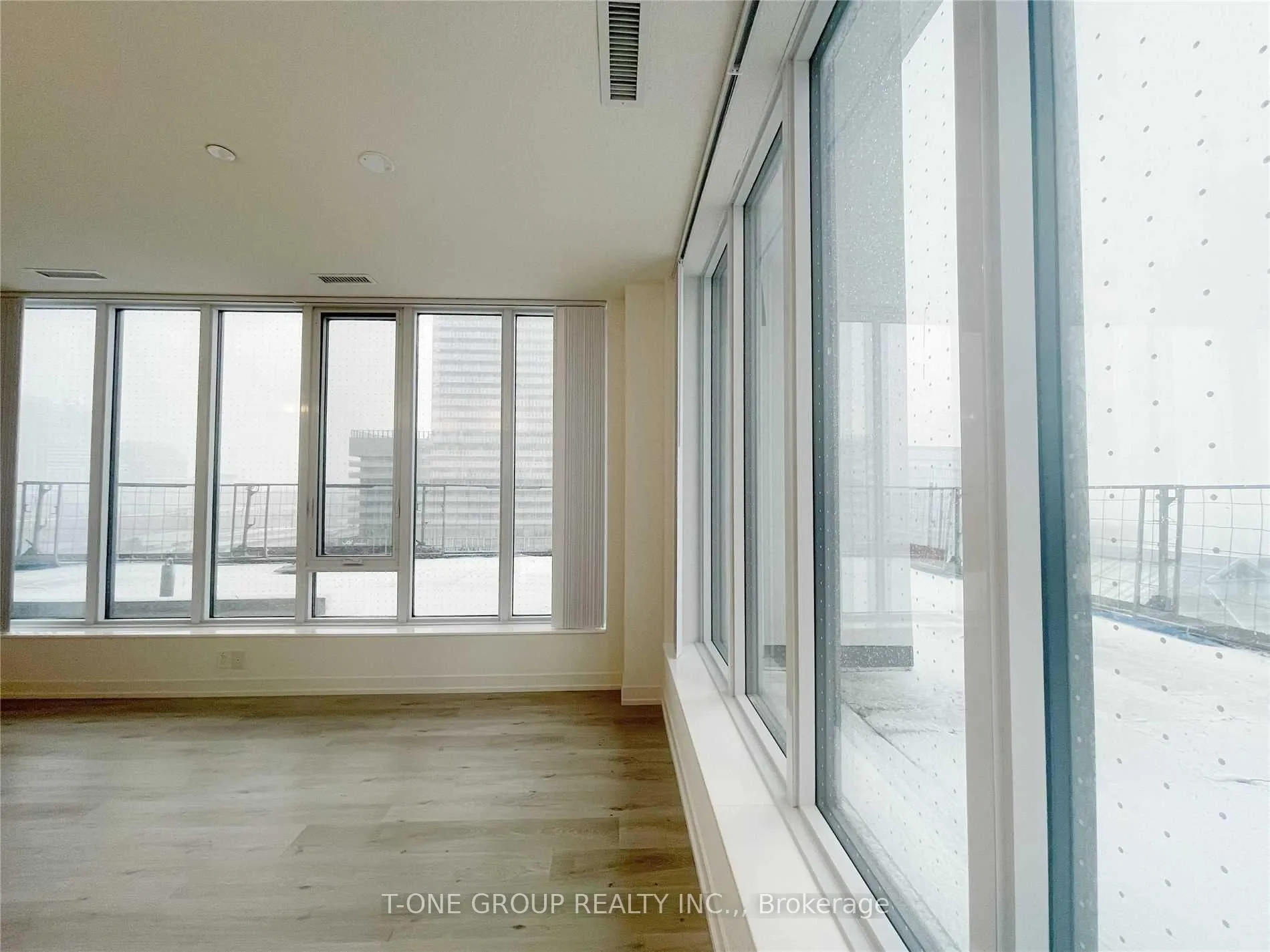 Photo 5 of Unit 1006, 138 Downes Street, Toronto, Waterfront Communities — HOMEH