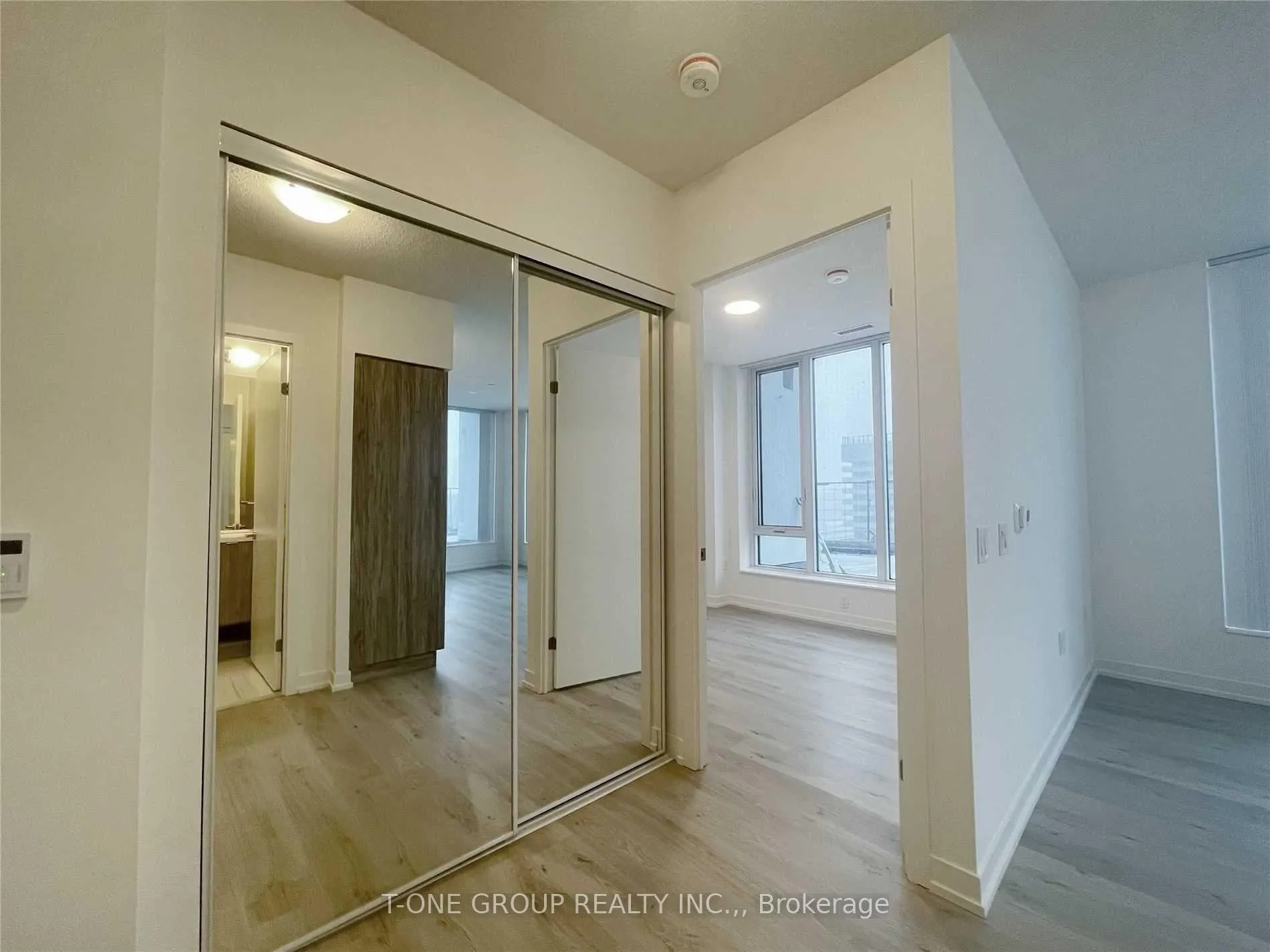 Photo 9 of Unit 1006, 138 Downes Street, Toronto, Waterfront Communities — HOMEH