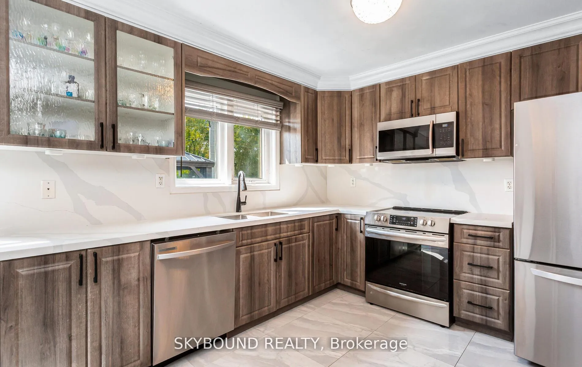 Photo 11 of 328 Andrews Trail E, Milton, Clarke — HOMEH
