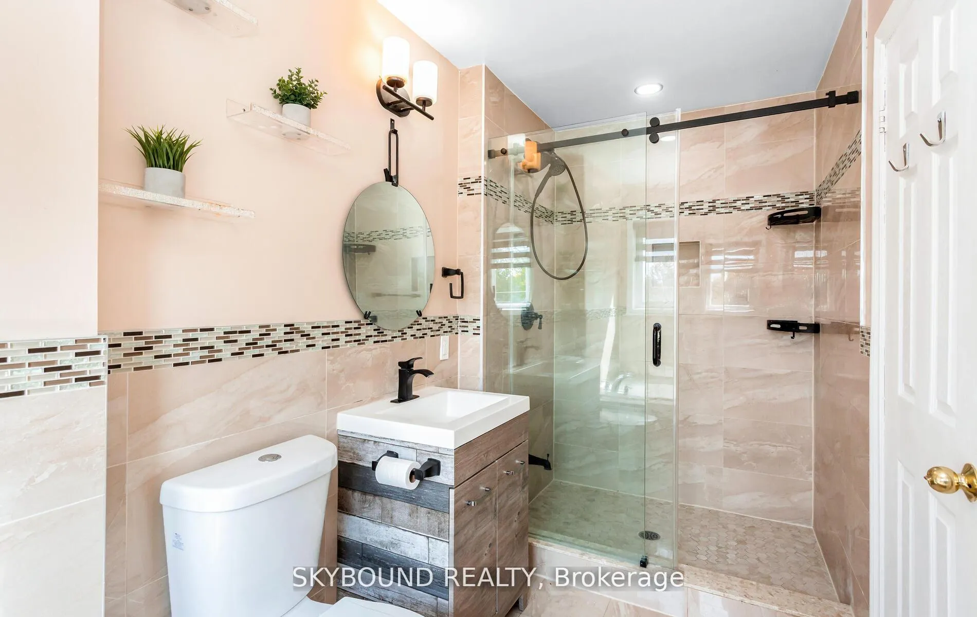 Photo 23 of 328 Andrews Trail E, Milton, Clarke — HOMEH
