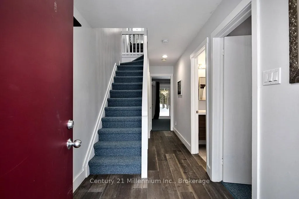 Photo 3 of 479 Oxbow Crescent, Collingwood — HOMEH