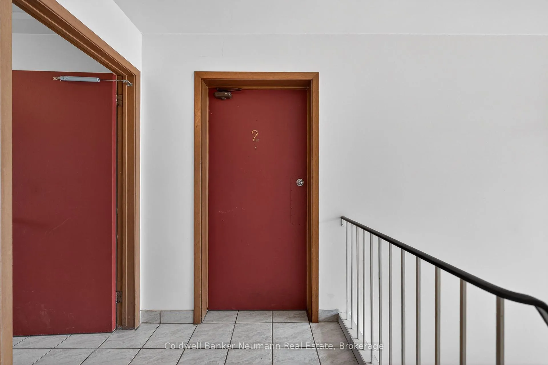 Photo 9 of 111 Conroy Crescent, Guelph, Dovercliffe Park/Old University — HOMEH
