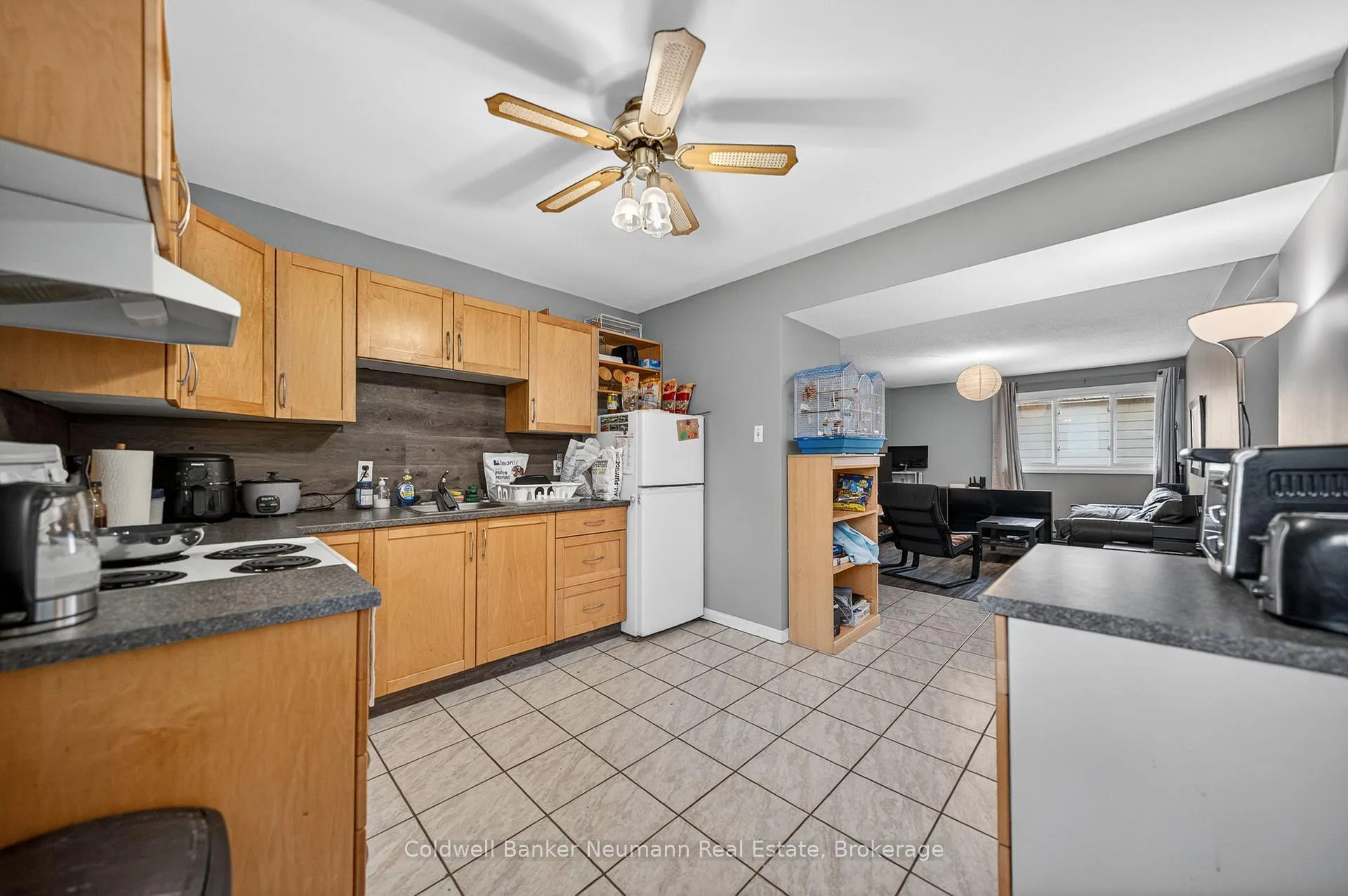 Photo 11 of 111 Conroy Crescent, Guelph, Dovercliffe Park/Old University — HOMEH