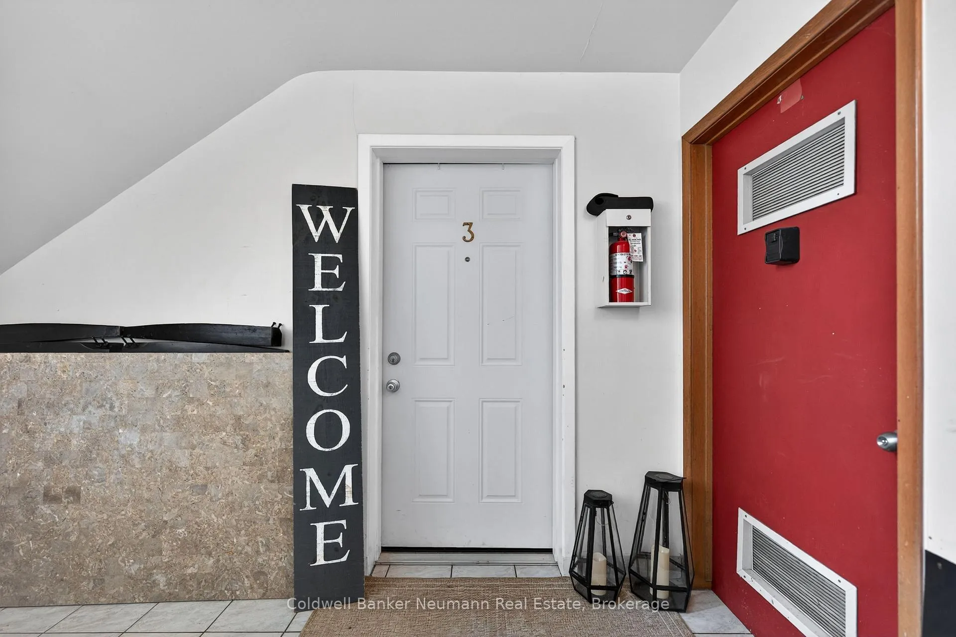 Photo 16 of 111 Conroy Crescent, Guelph, Dovercliffe Park/Old University — HOMEH