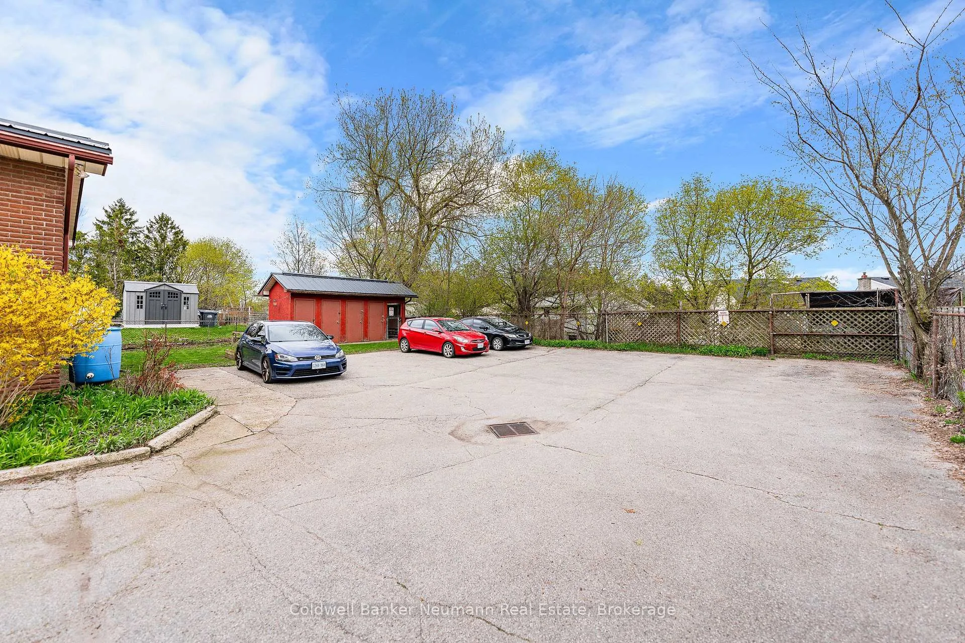 Photo 26 of 111 Conroy Crescent, Guelph, Dovercliffe Park/Old University — HOMEH