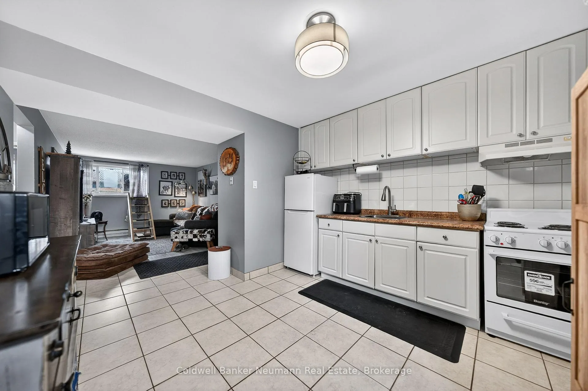 Photo 33 of 111 Conroy Crescent, Guelph, Dovercliffe Park/Old University — HOMEH