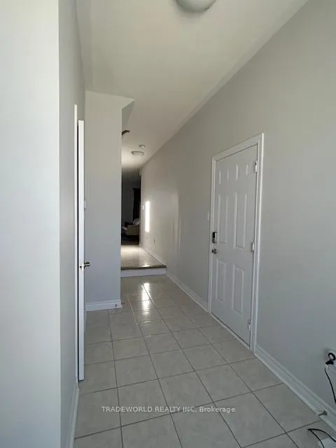 Photo 2 of 134 Mumbai Drive, Markham, Middlefield — HOMEH