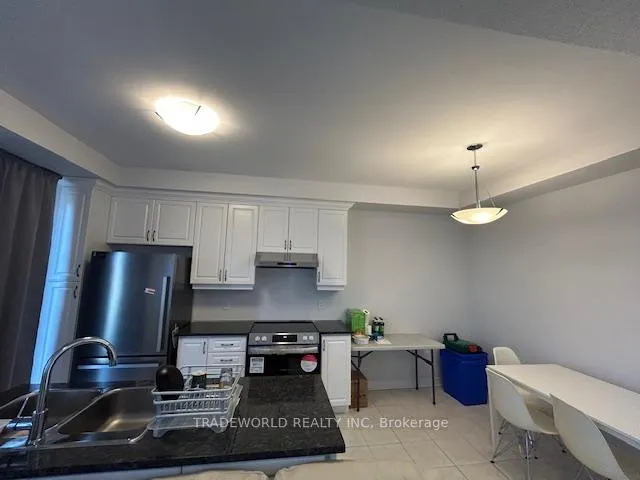 Photo 5 of 134 Mumbai Drive, Markham, Middlefield — HOMEH