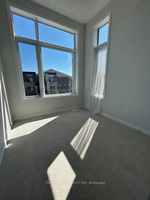 Photo 11 of 134 Mumbai Drive, Markham, Middlefield — HOMEH