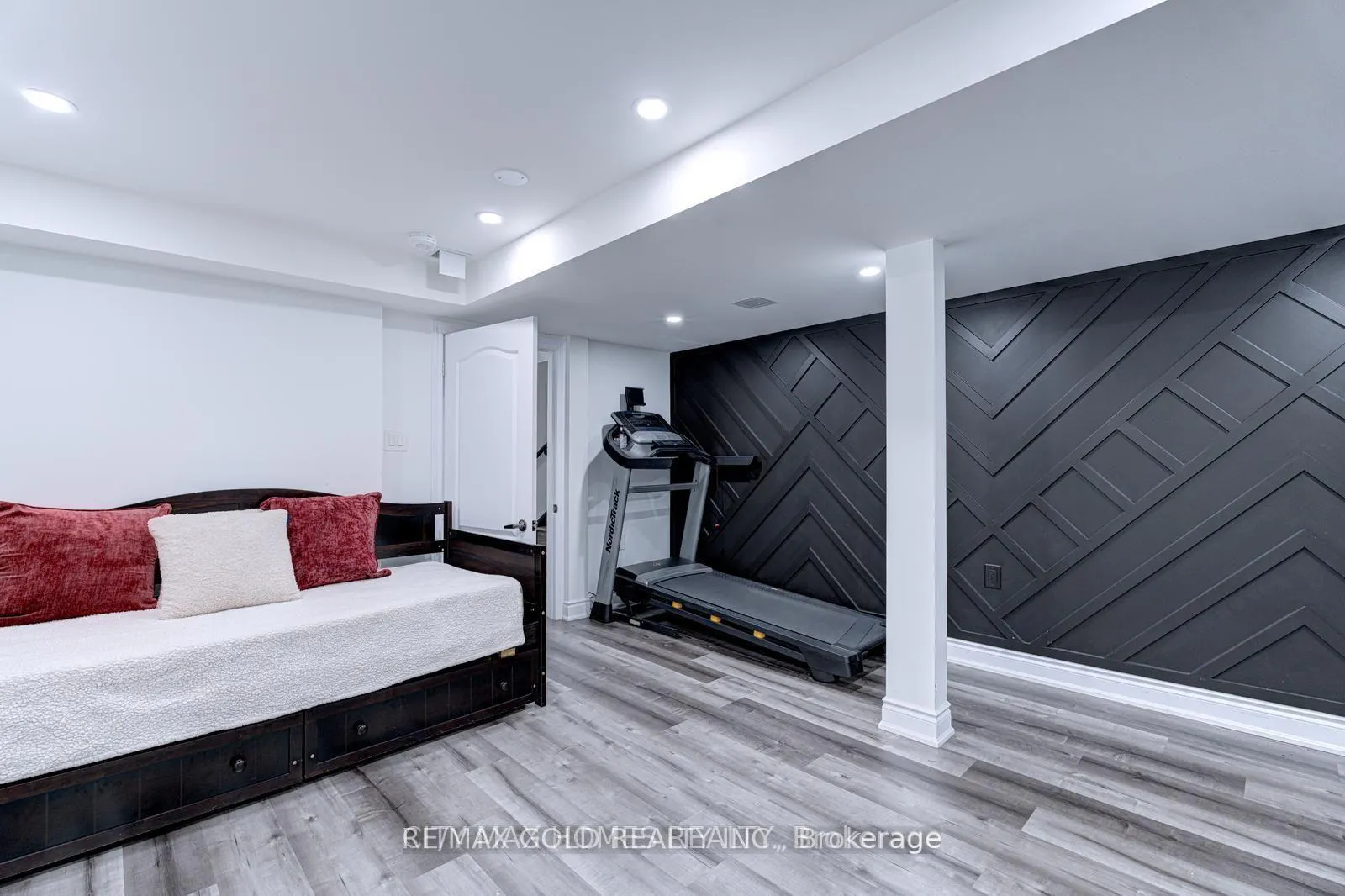 Photo 3 of Unit 1, 83 Commodore Drive, Brampton, Credit Valley — HOMEH