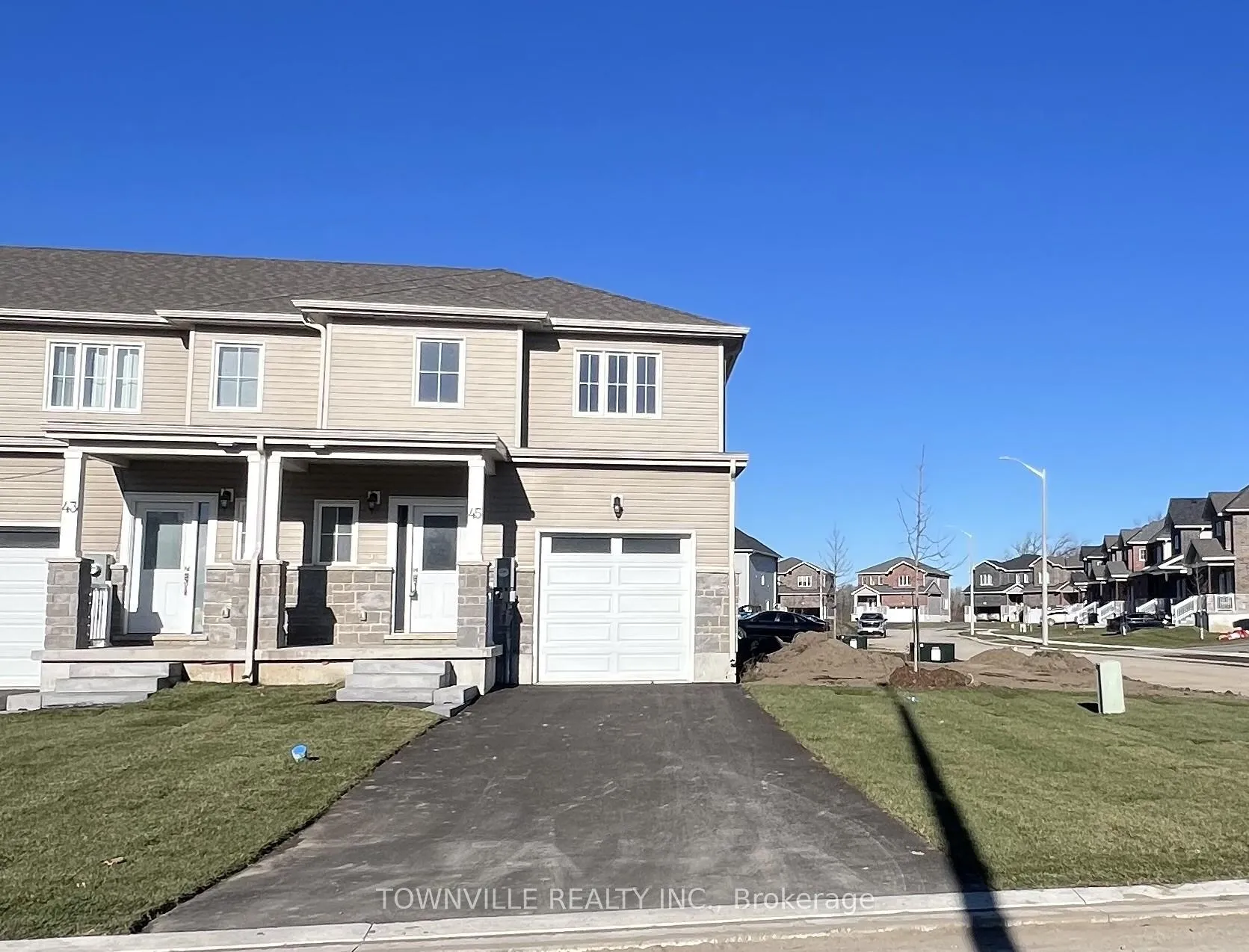 Photo 1 of 45 Lincoln Drive, Belleville, Belleville Ward — HOMEH