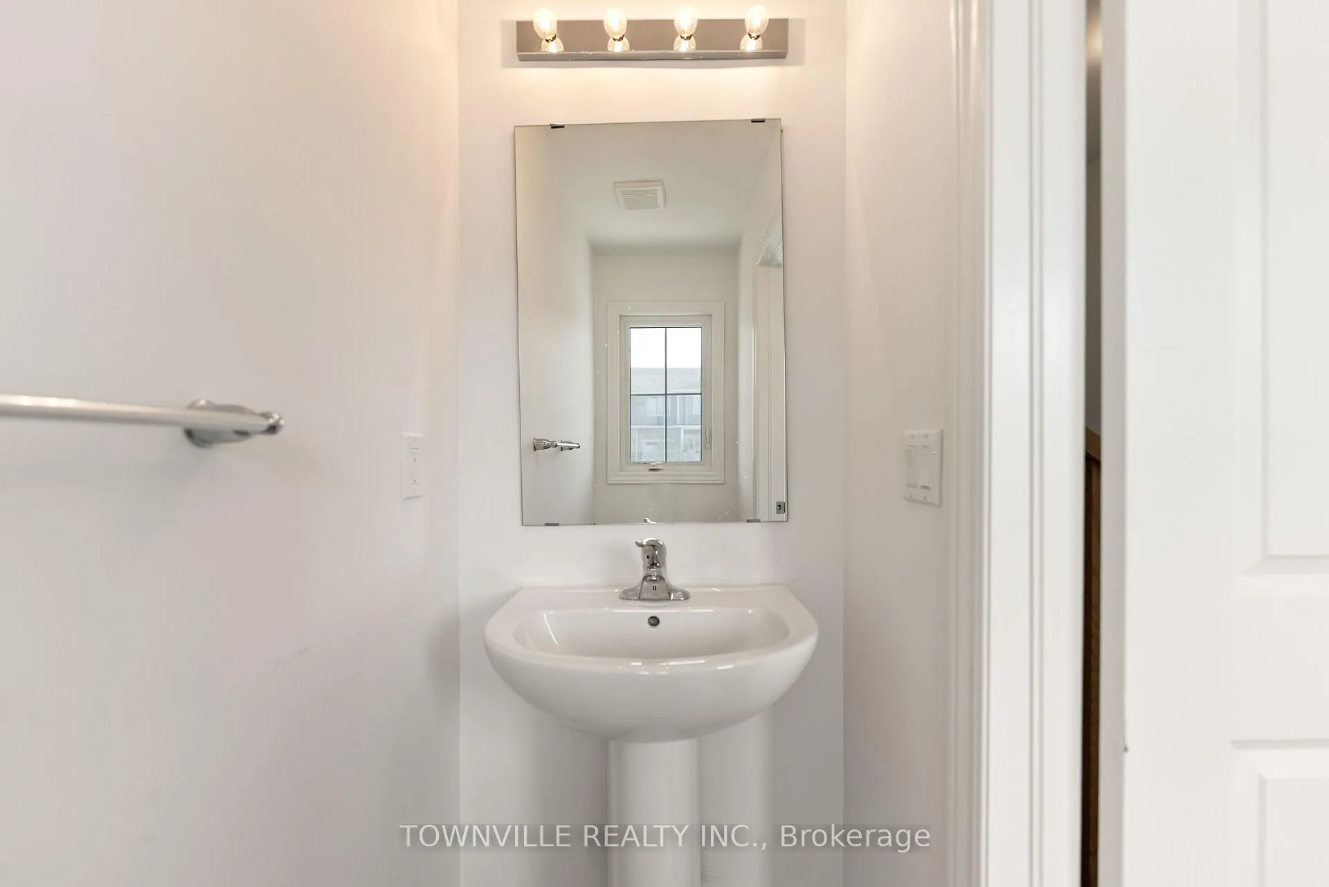 Photo 15 of 45 Lincoln Drive, Belleville, Belleville Ward — HOMEH