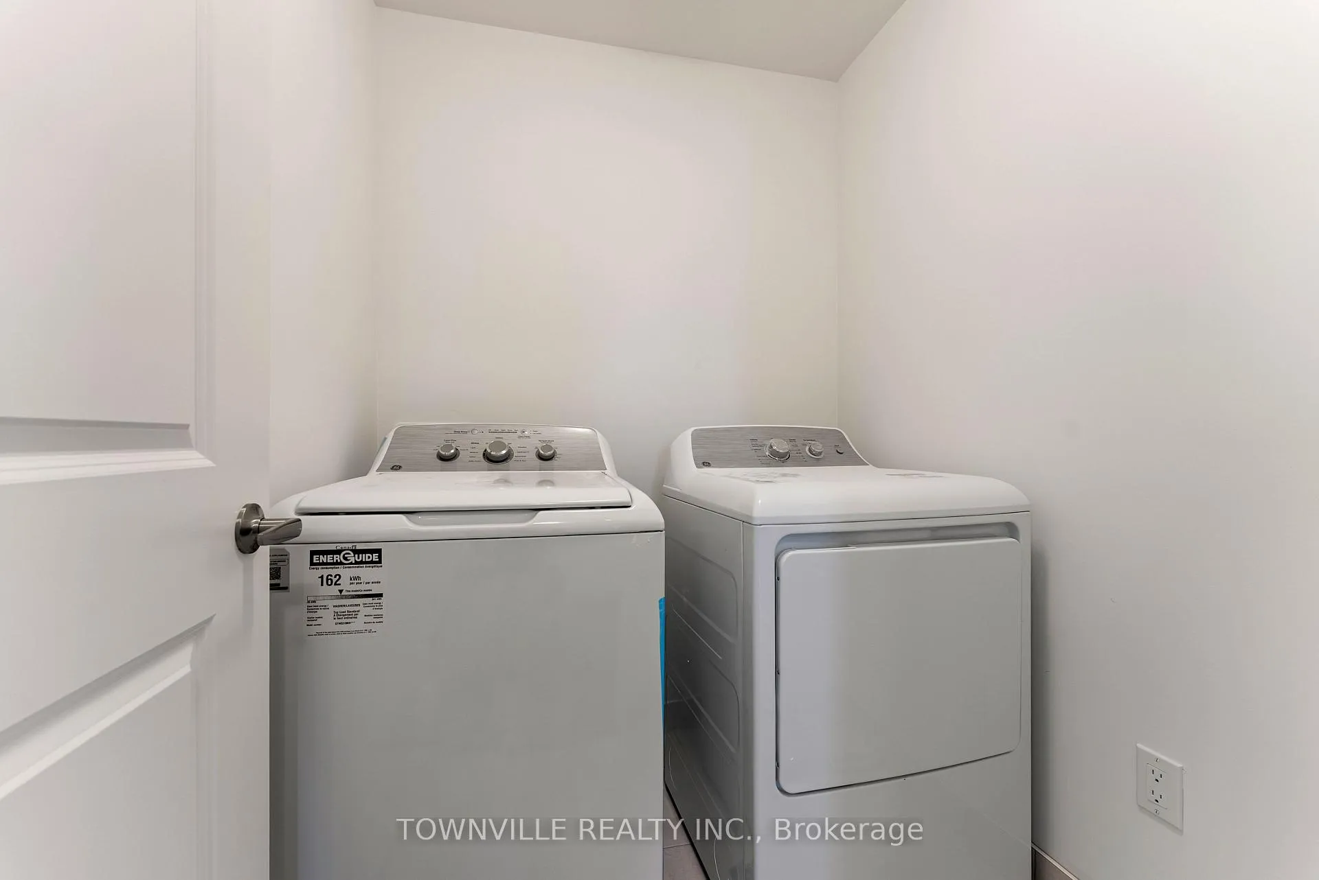 Photo 20 of 45 Lincoln Drive, Belleville, Belleville Ward — HOMEH