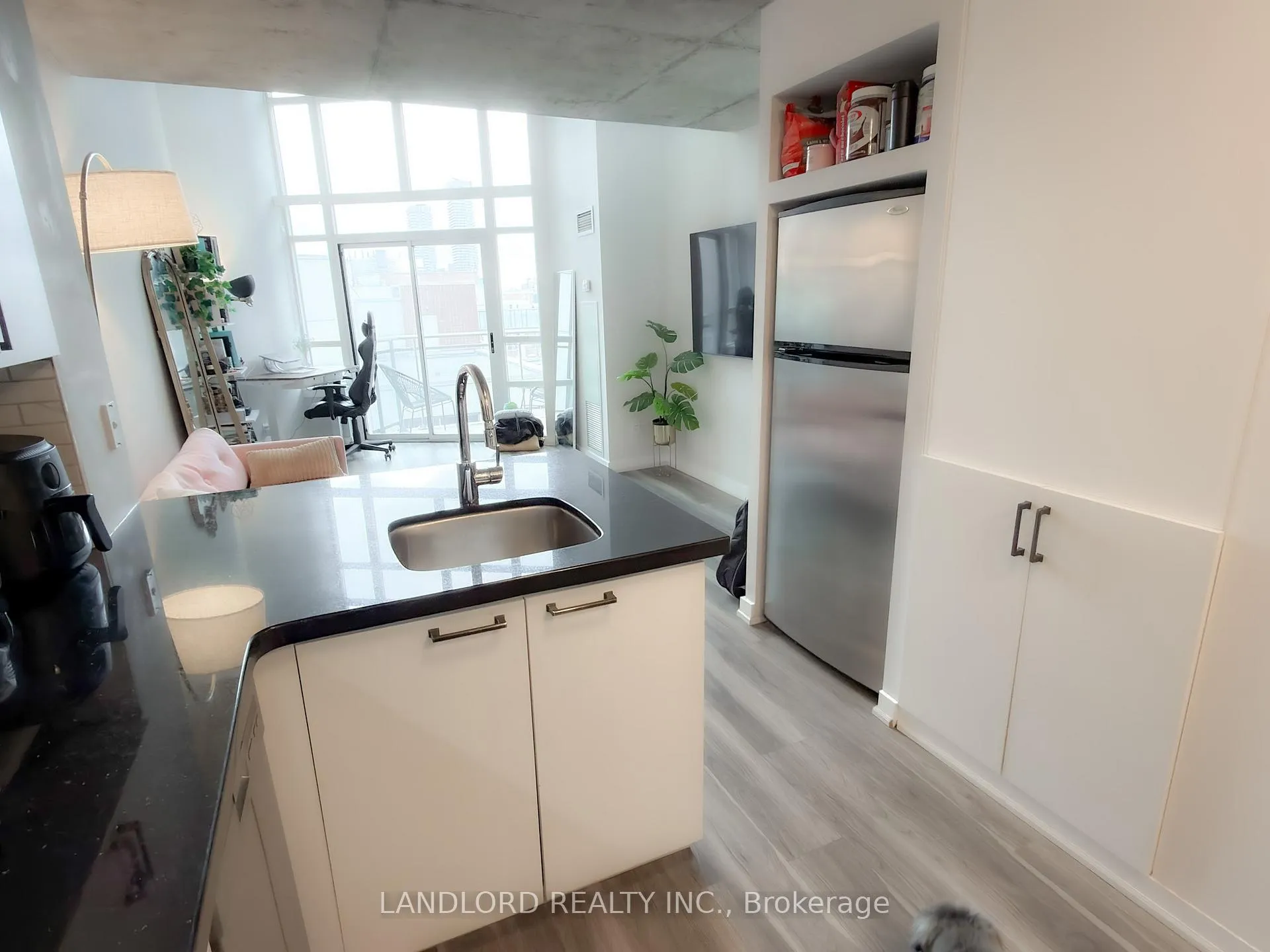 Photo 4 of Unit 803, 255 Richmond Street E, Toronto, Moss Park — HOMEH